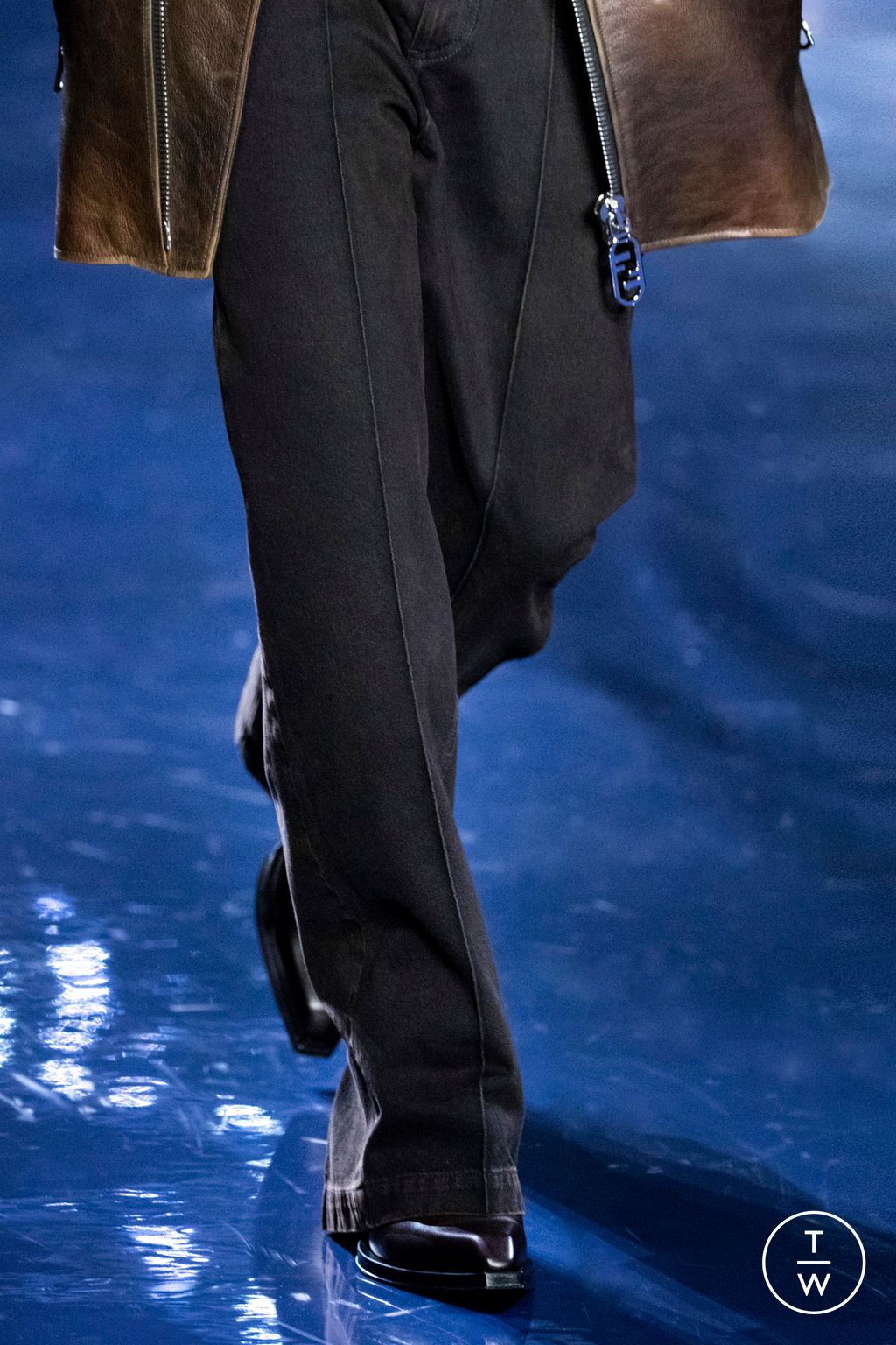Fashion Week Milan Fall/Winter 2023 look 34 from the Fendi collection menswear accessories