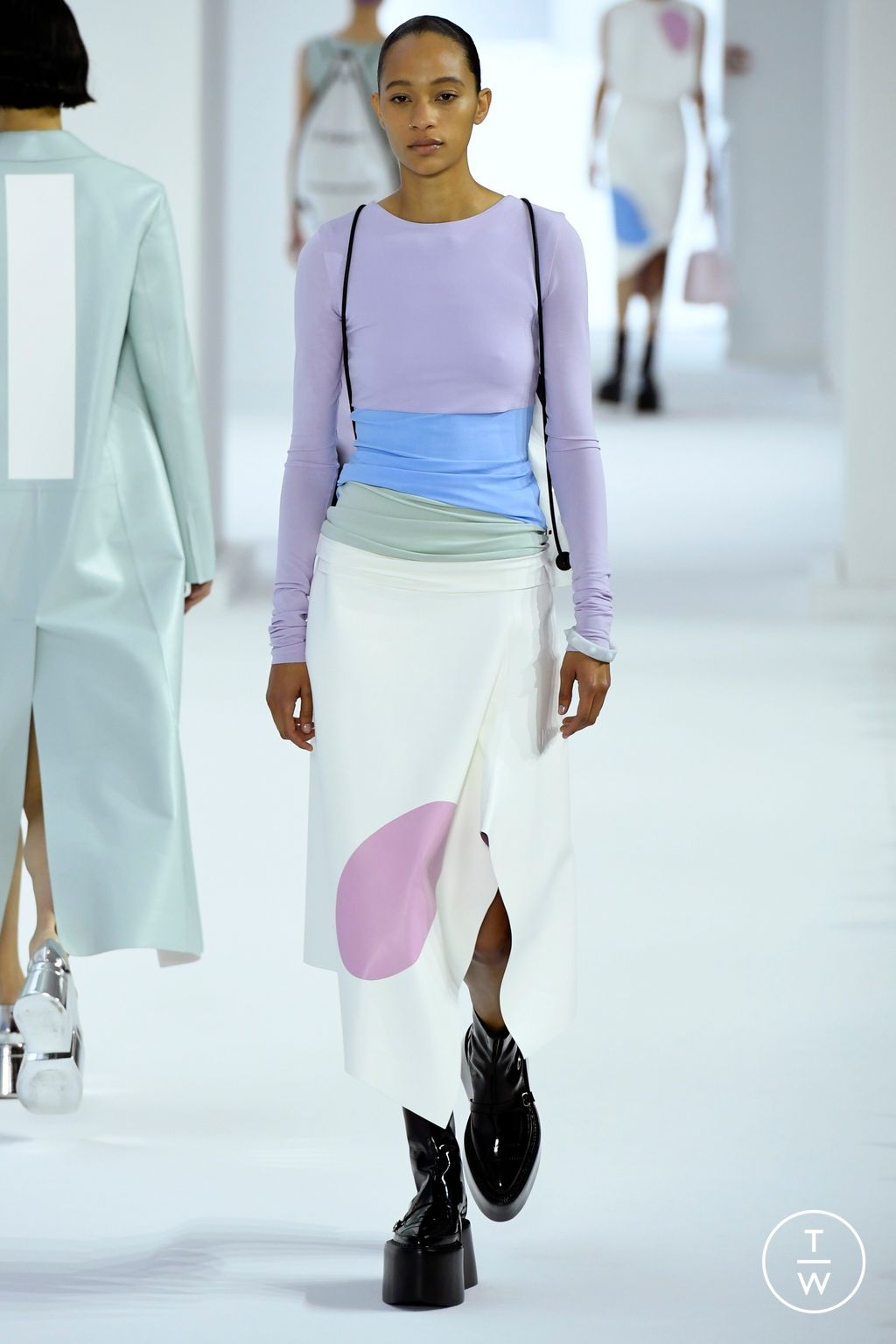 Fashion Week Paris Spring/Summer 2023 look 5 from the Shang Xia collection womenswear