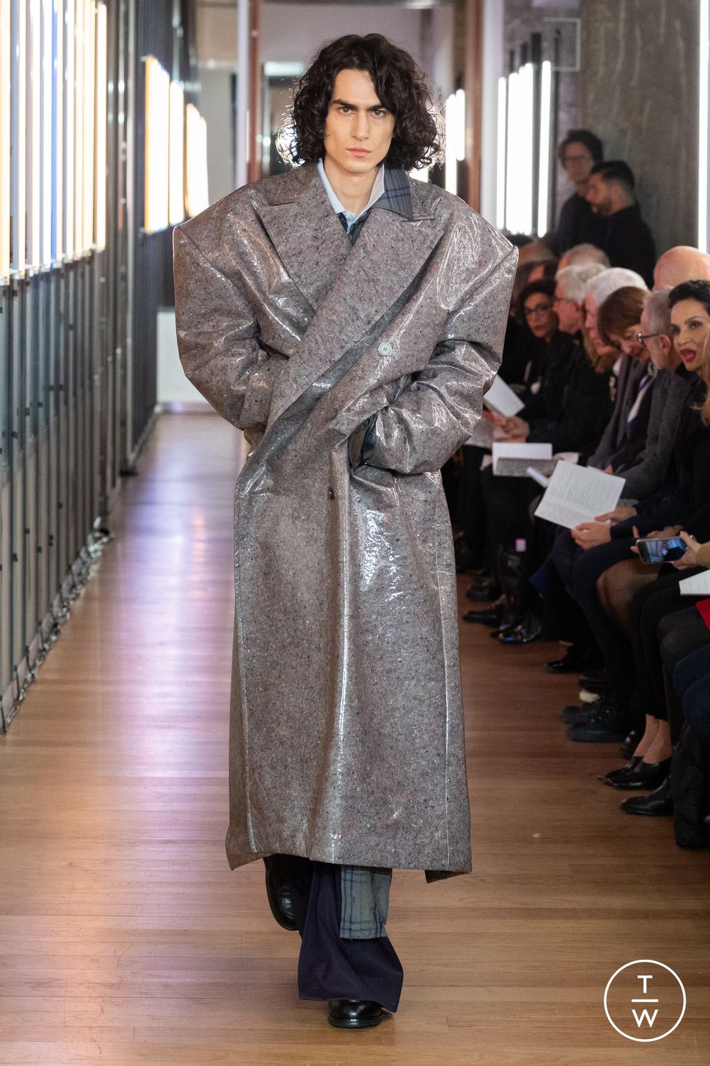 Fashion Week Paris Fall/Winter 2024 look 30 from the IFM PARIS collection womenswear