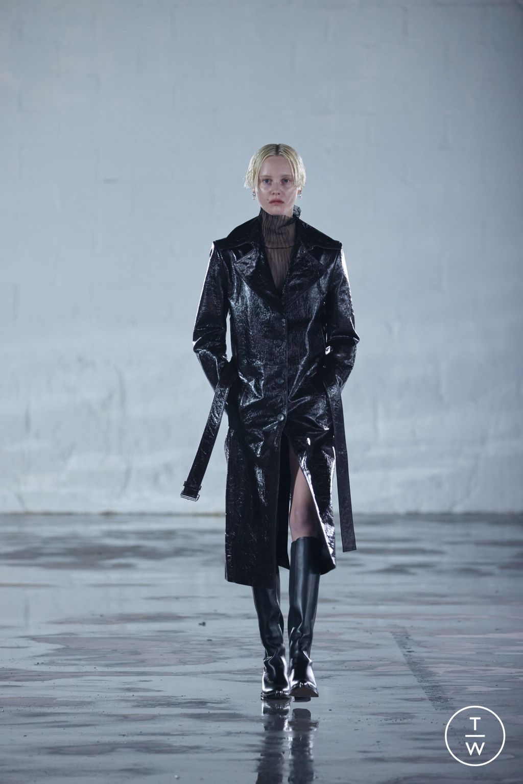 Fashion Week New York Fall/Winter 2023 look 5 from the Helmut Lang collection womenswear
