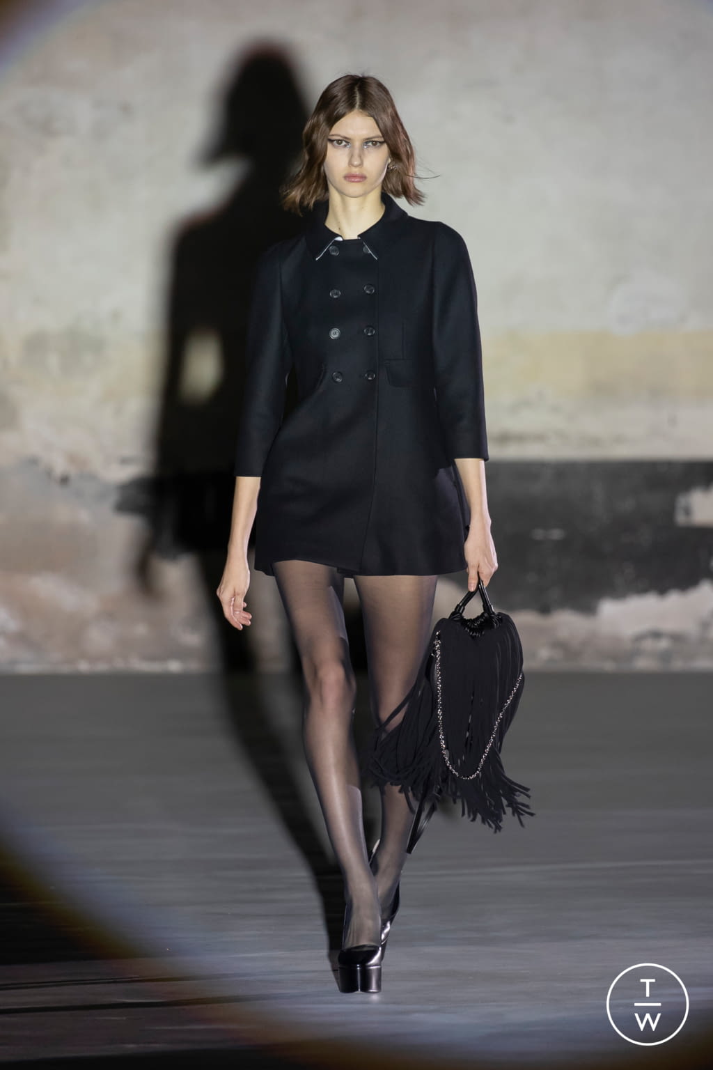 Fashion Week Milan Fall/Winter 2021 look 6 from the N°21 collection 女装