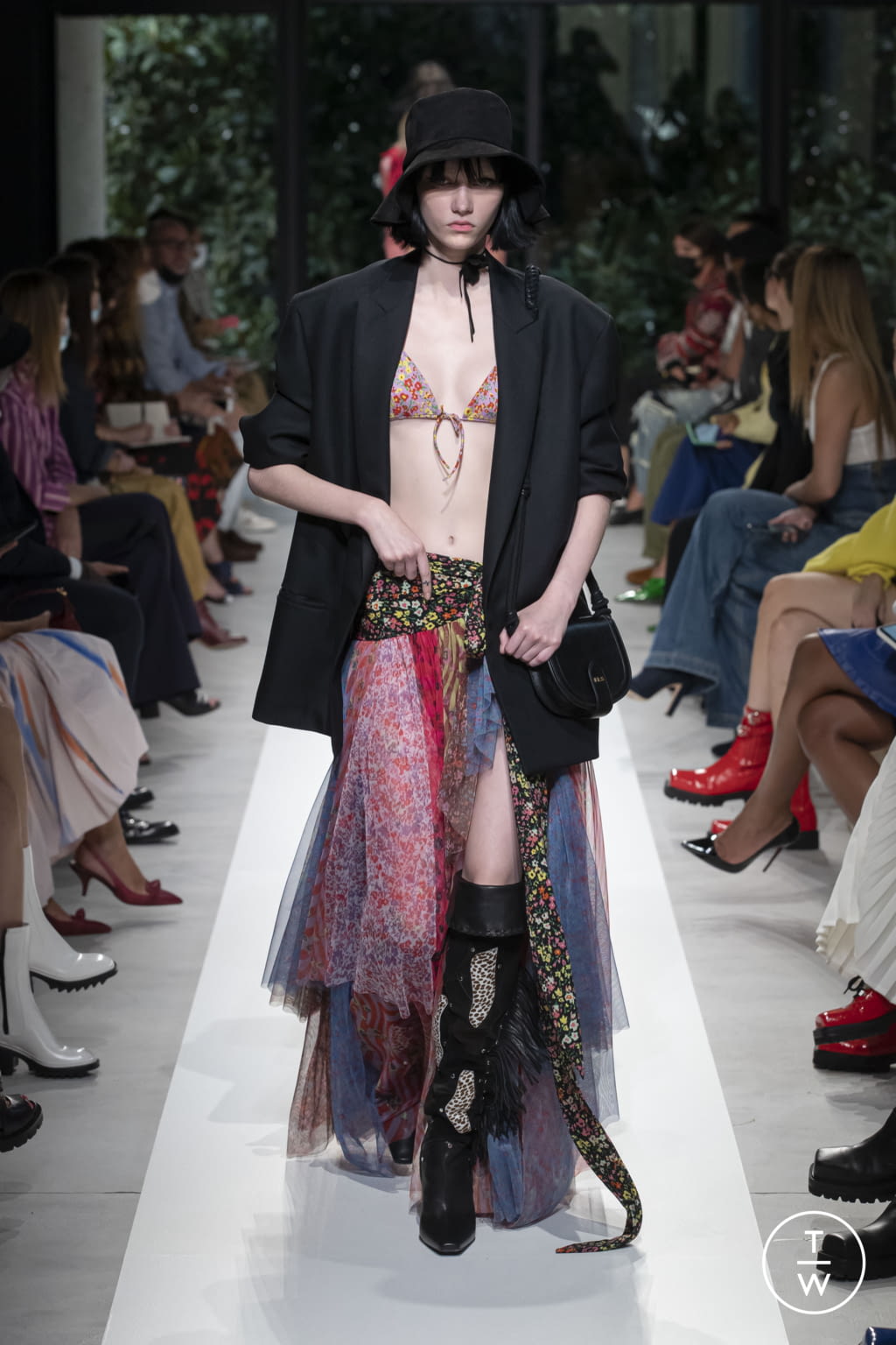Fashion Week Milan Spring/Summer 2022 look 6 de la collection Philosophy di Lorenzo Serafini womenswear