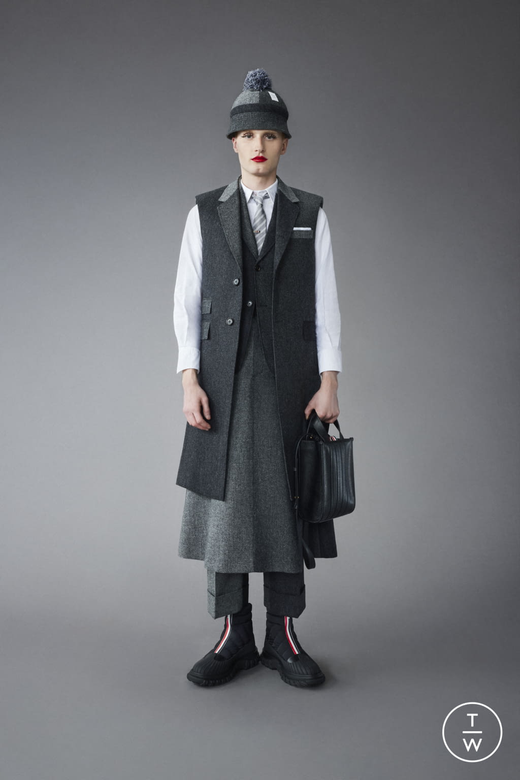 Fashion Week Paris Pre-Fall 2022 look 7 from the Thom Browne collection menswear