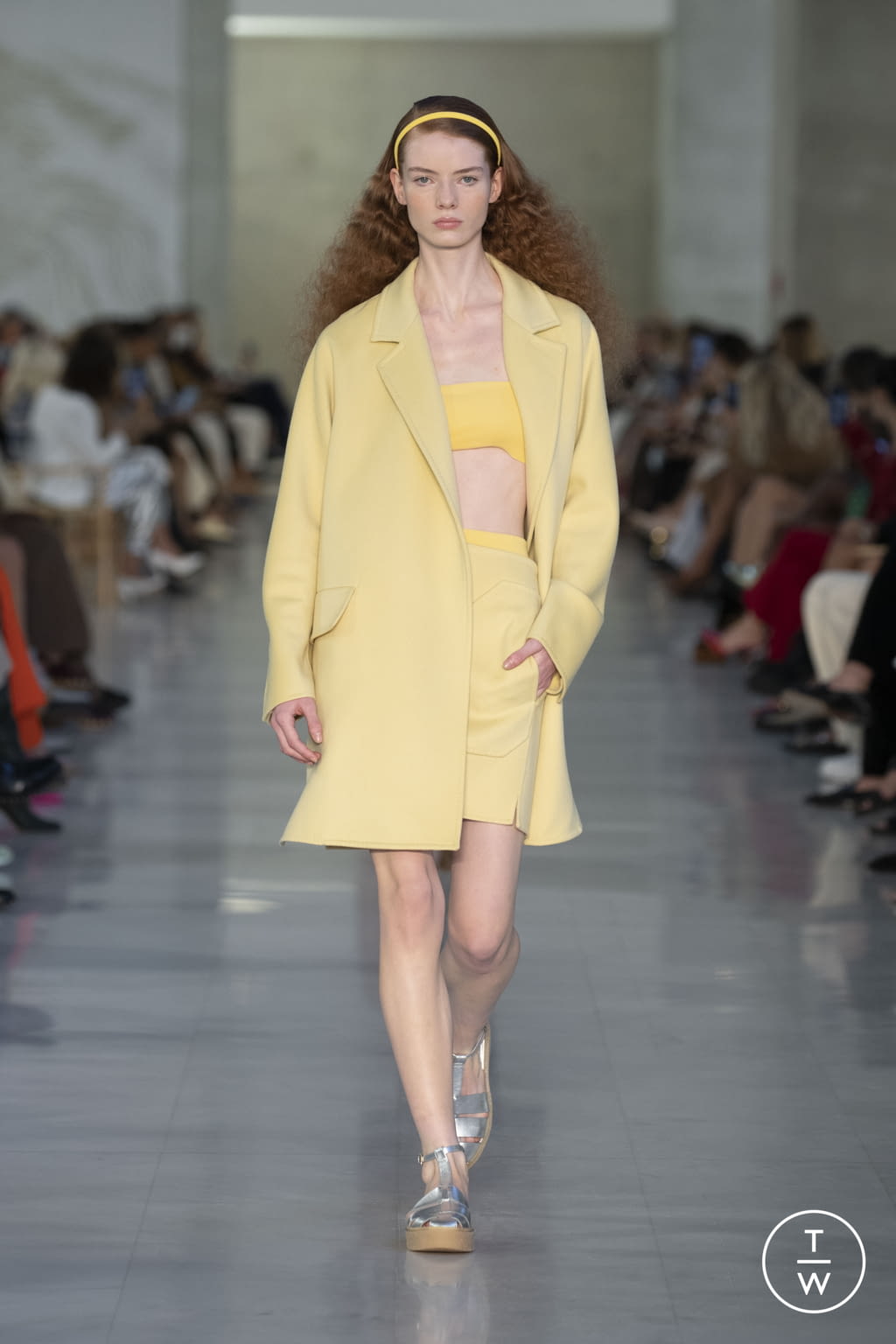 Fashion Week Milan Spring/Summer 2022 look 6 from the Max Mara collection 女装