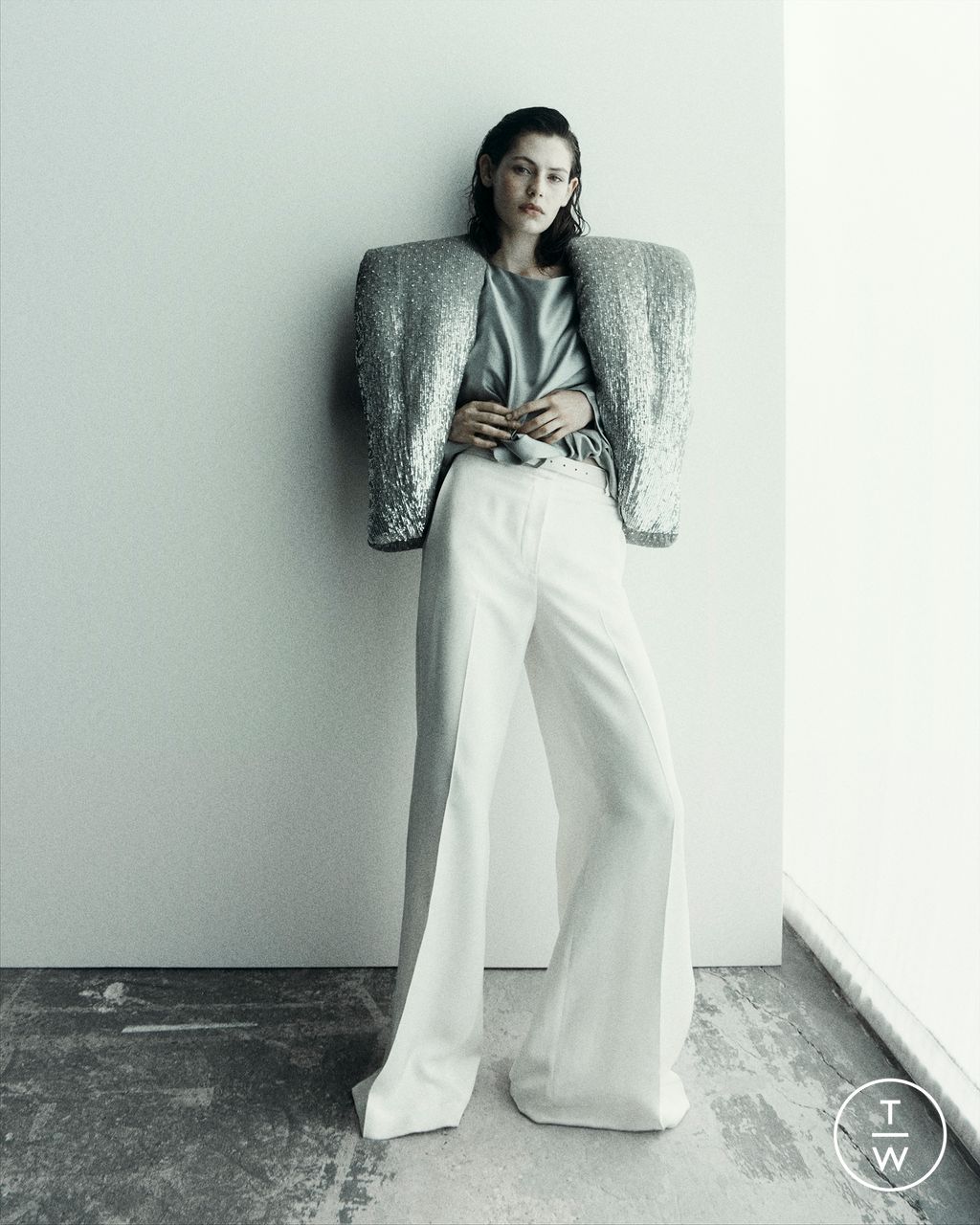 Fashion Week Paris Resort 2024 look 6 from the Rev collection 女装