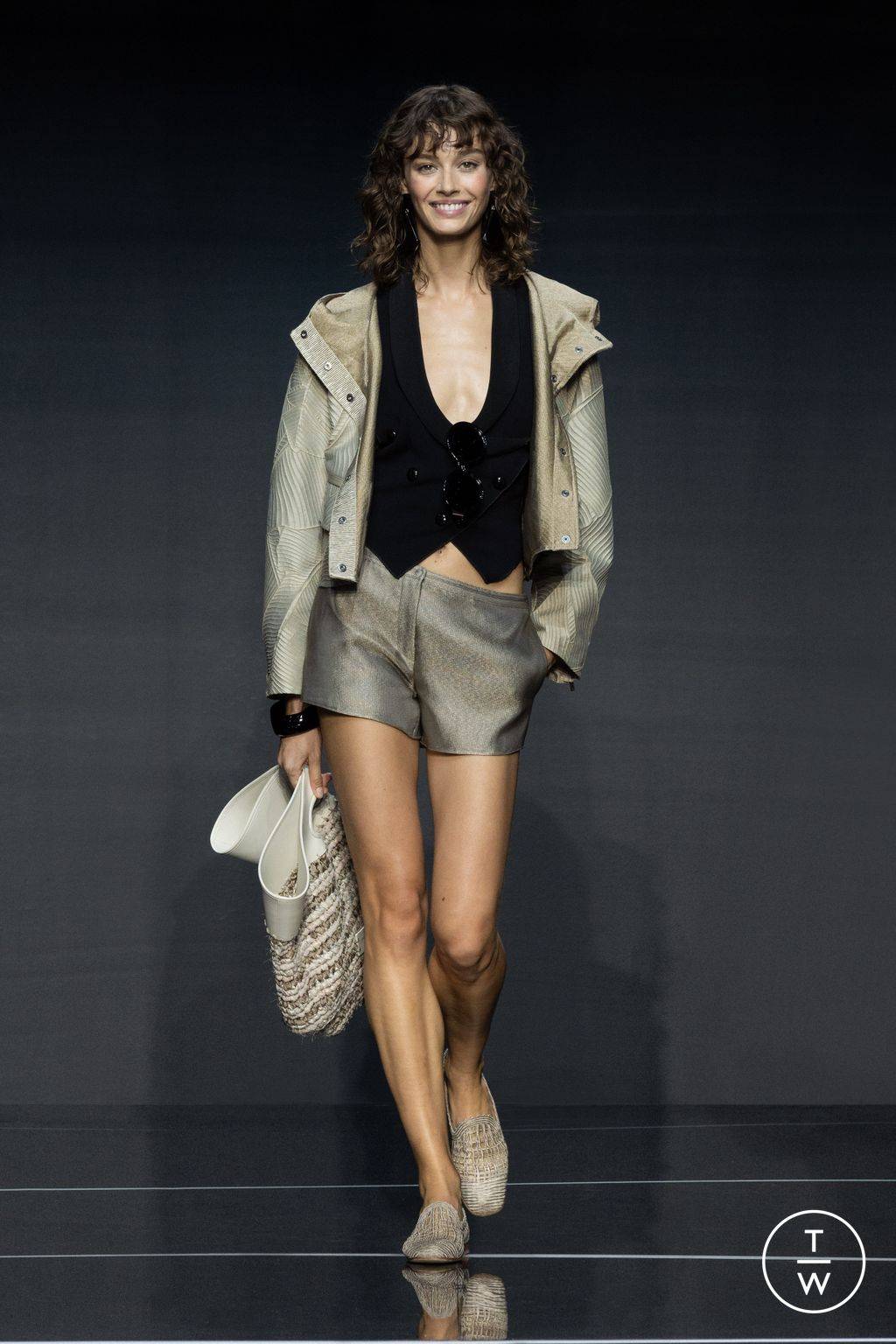 Fashion Week Milan Spring/Summer 2024 look 6 from the Emporio Armani collection womenswear