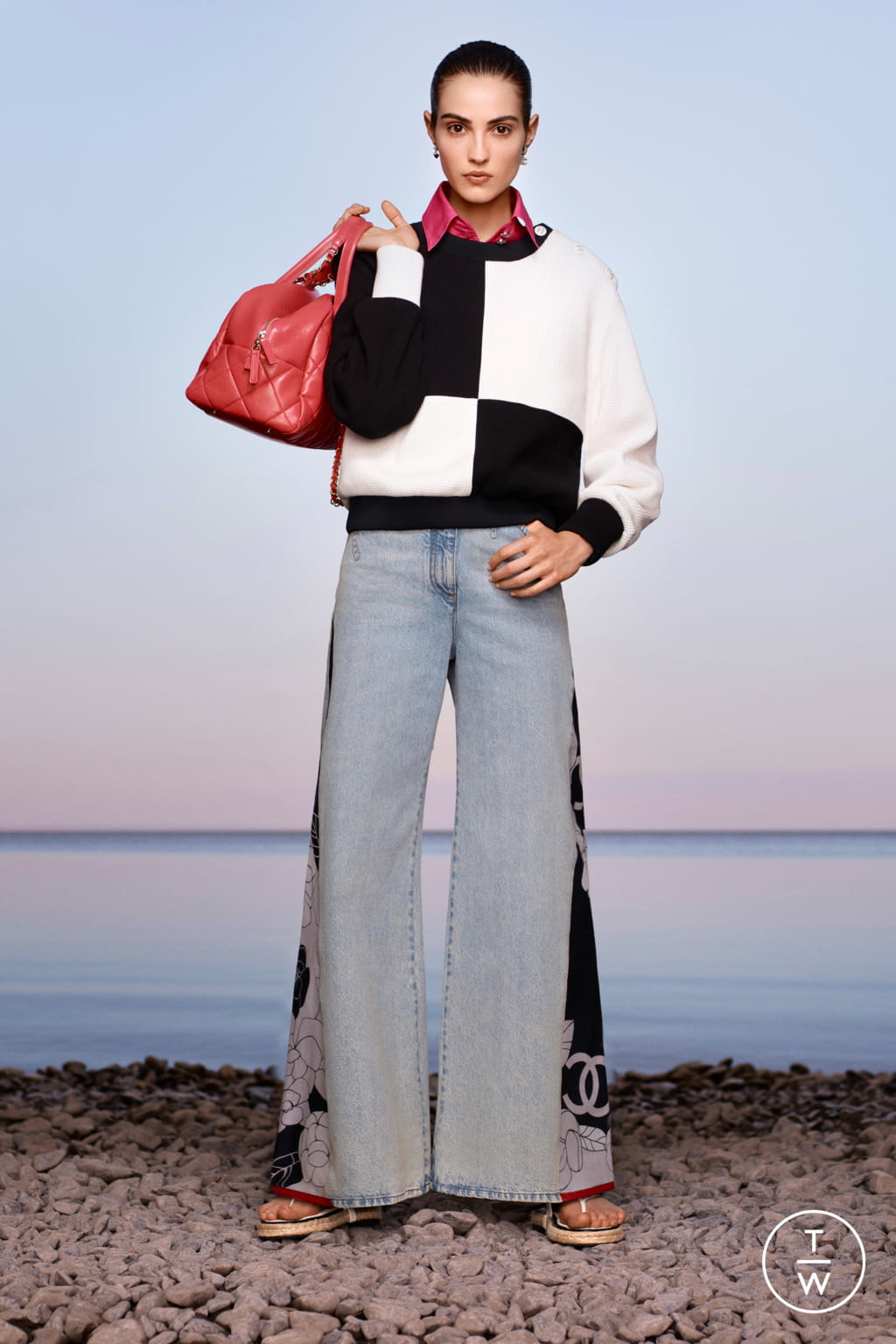 Fashion Week Paris Resort 2021 look 6 from the Chanel collection womenswear