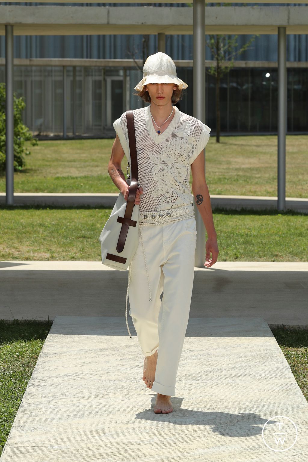 Fashion Week Milan Spring/Summer 2023 look 6 de la collection Etro menswear