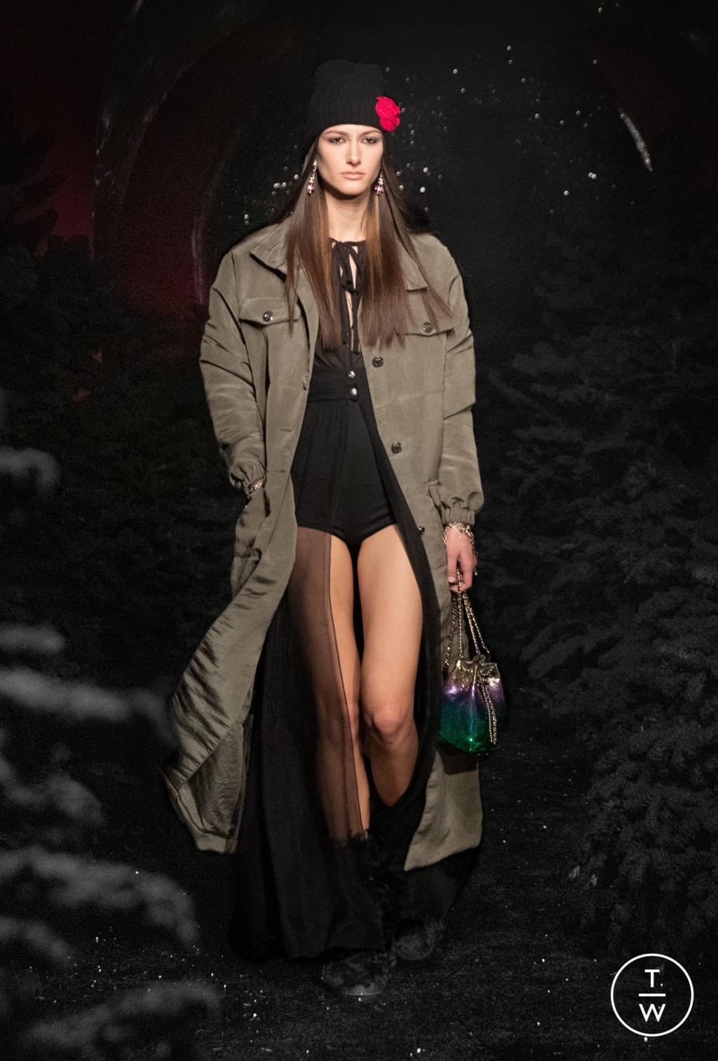 Fashion Week Paris Fall/Winter 2021 look 6 de la collection Chanel womenswear