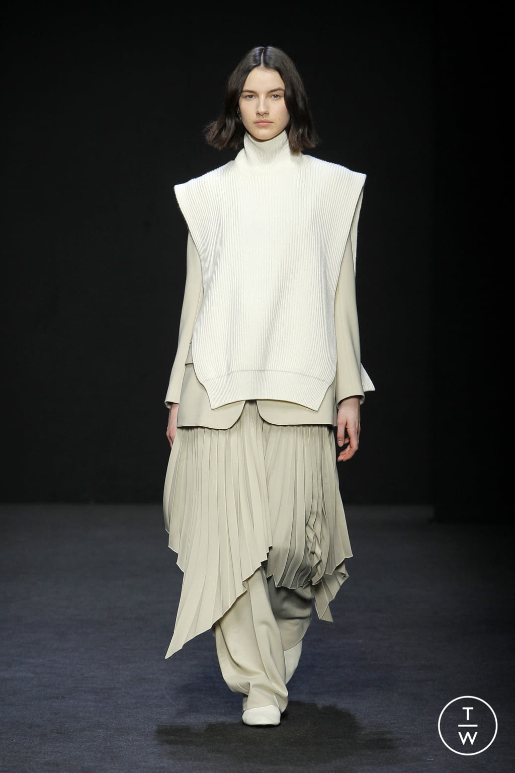 Fashion Week Milan Fall/Winter 2020 look 6 de la collection MRZ womenswear