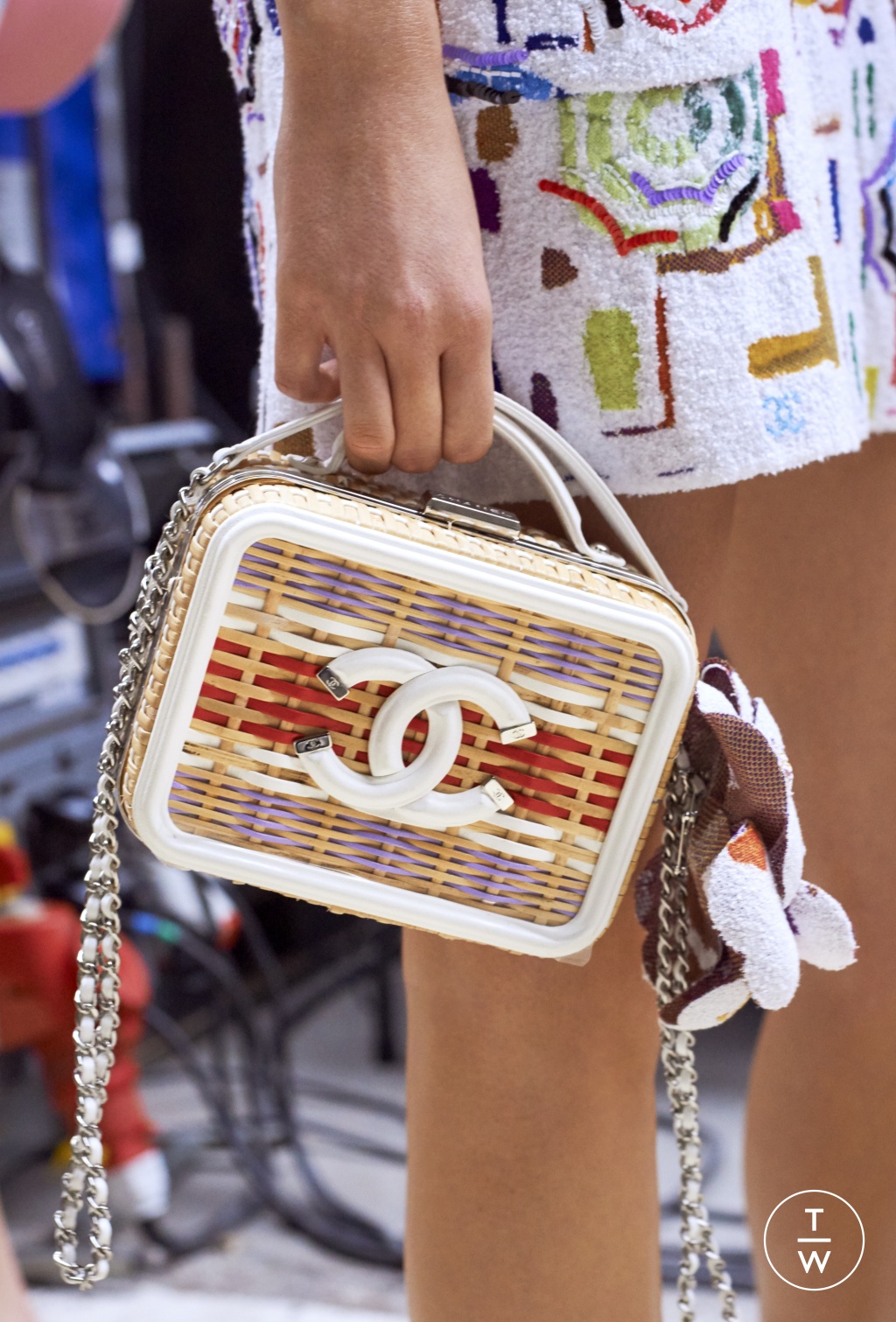 Fashion Week Paris Spring/Summer 2019 look 6 from the Chanel collection womenswear accessories