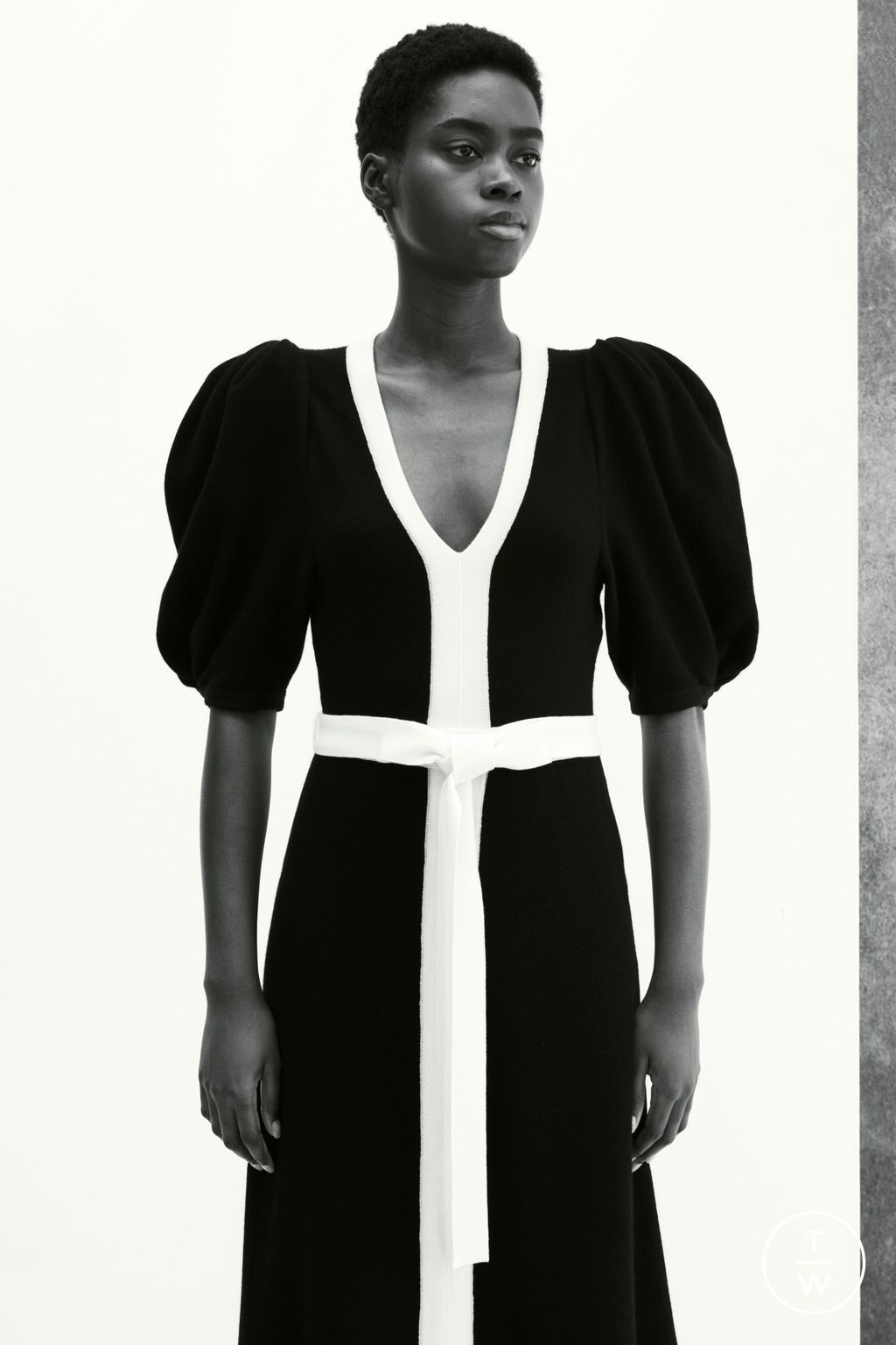 Fashion Week New York Resort 2024 look 6 from the Gabriela Hearst collection 女装