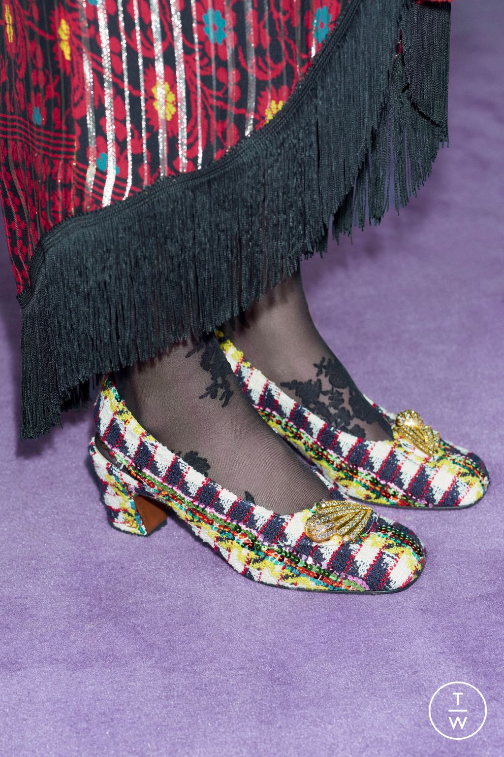 Fashion Week Paris Pre-Fall 2025 look 122 from the Valentino collection womenswear