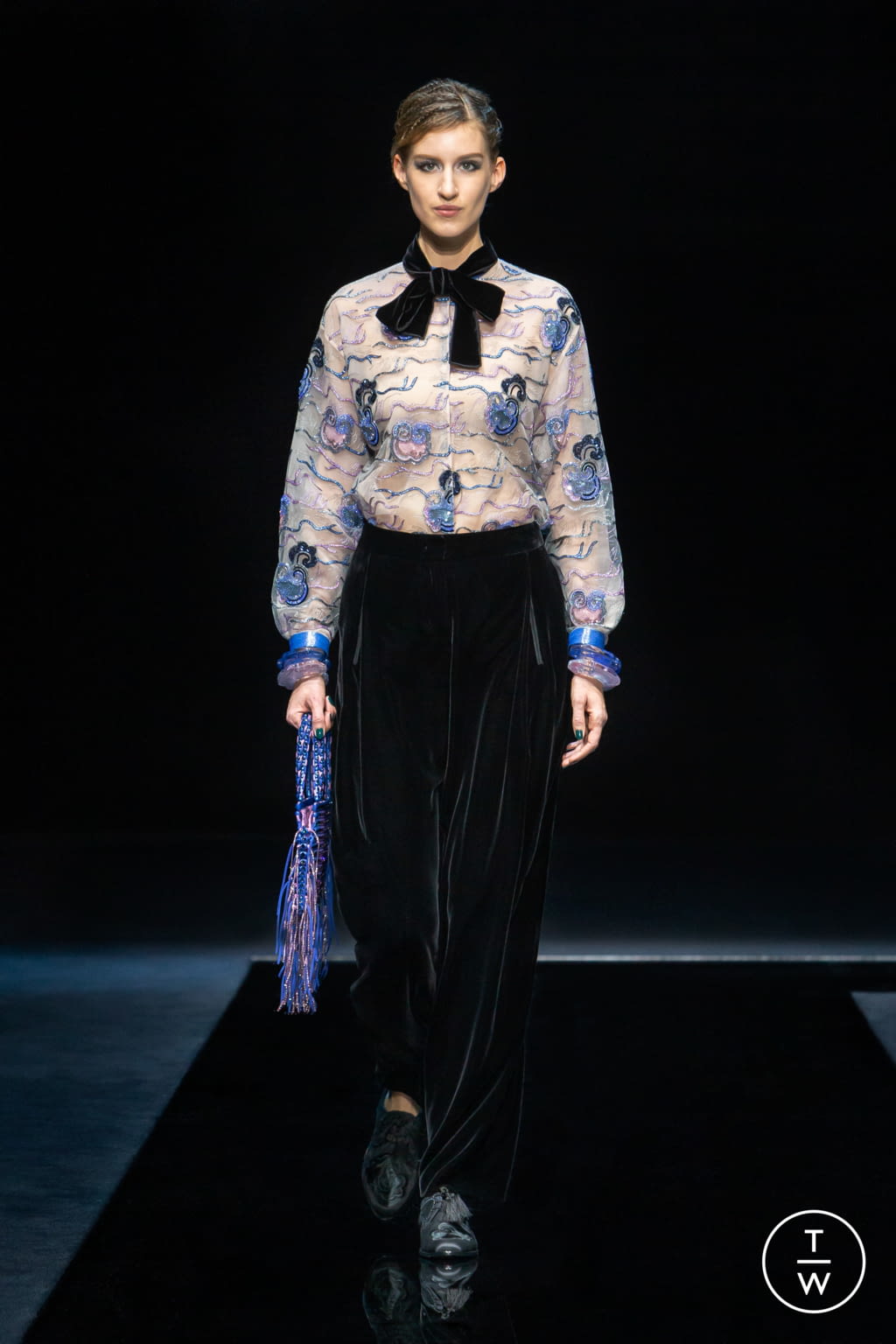 Fashion Week Milan Fall/Winter 2021 look 61 from the Giorgio Armani collection womenswear