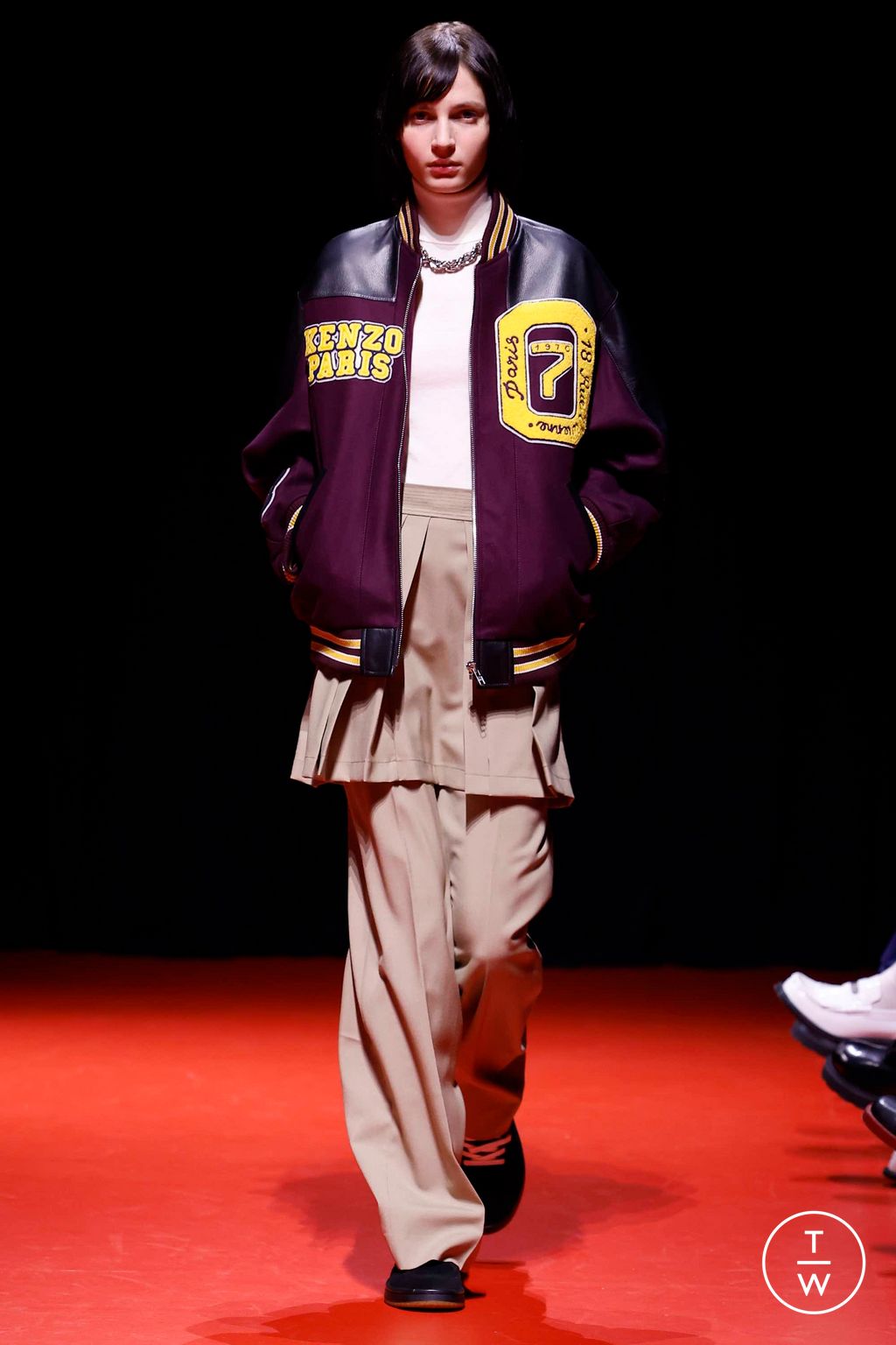Fashion Week Paris Fall/Winter 2023 look 53 from the Kenzo collection menswear
