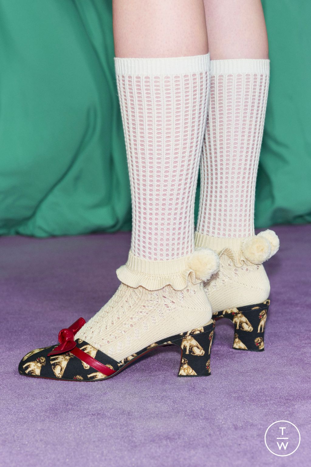 Fashion Week Paris Pre-Fall 2025 look 125 from the Valentino collection womenswear