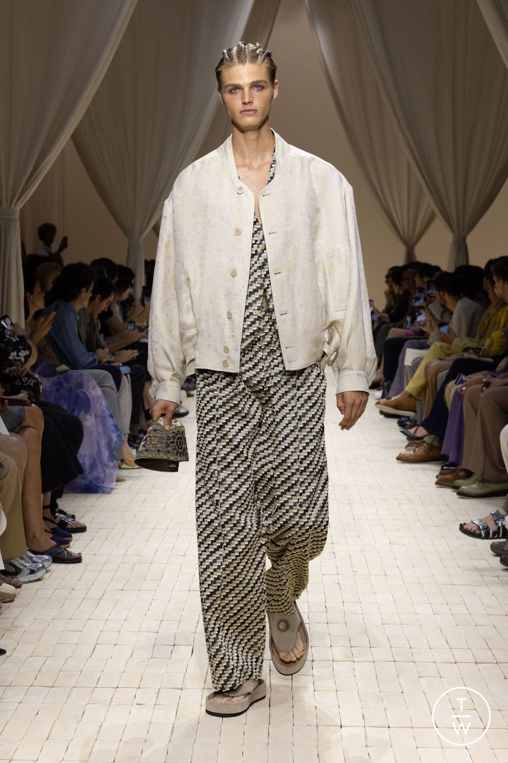 Fashion Week Milan Spring/Summer 2026 look 62 de la collection Emporio Armani menswear