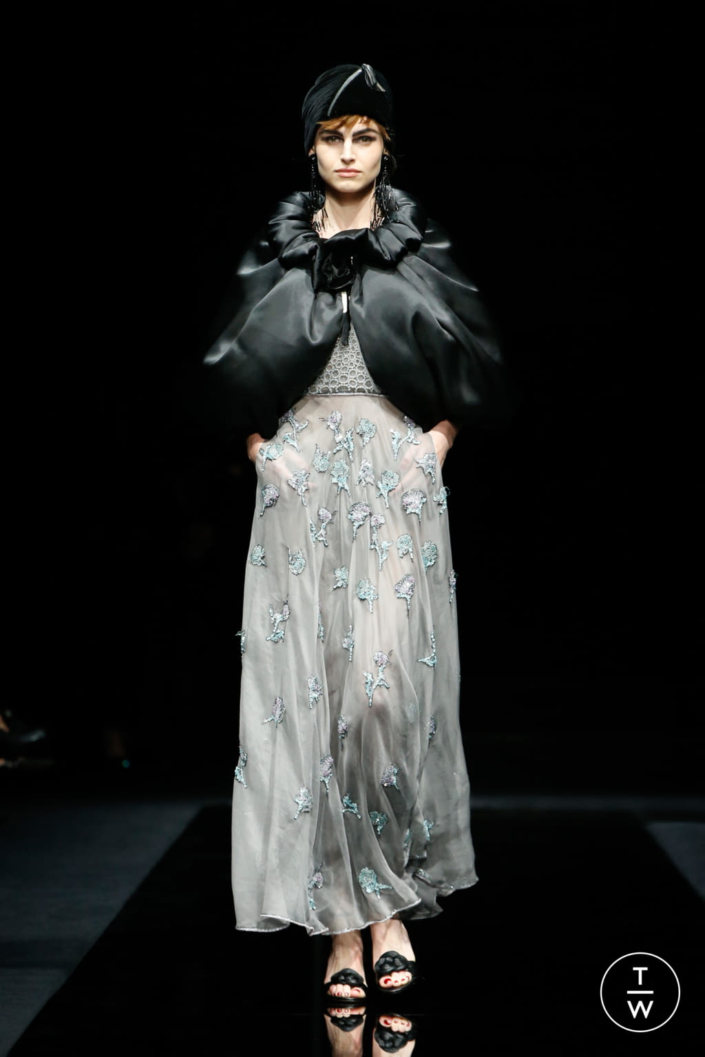 Fashion Week Milan Pre-Fall 2020 look 63 de la collection Giorgio Armani womenswear