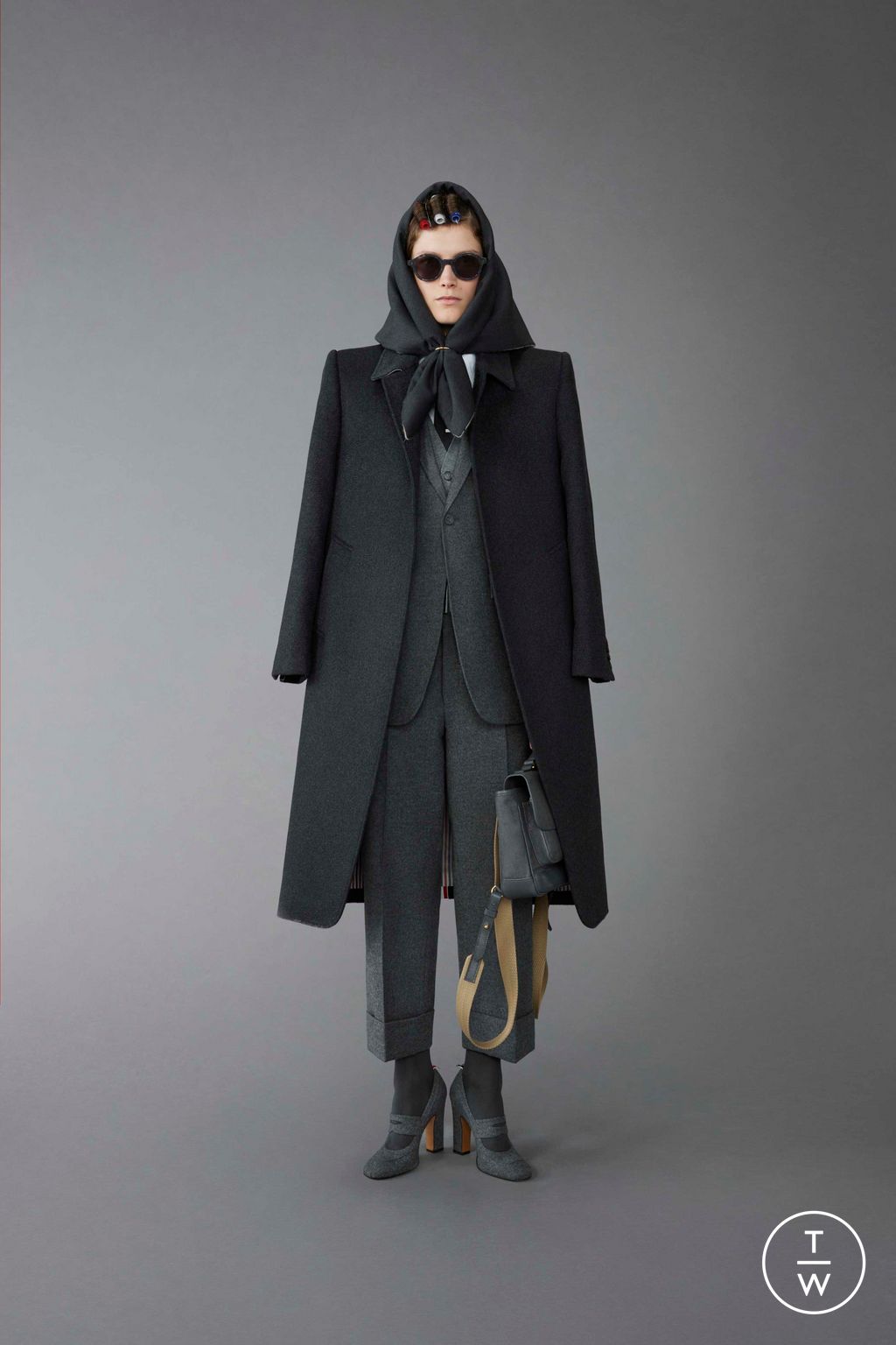 Fashion Week Paris Pre-Fall 2023 look 6 from the Thom Browne collection 女装