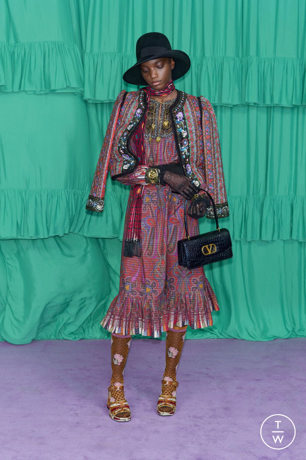 Fashion Week Paris Pre-Fall 2025 look 126 from the Valentino collection womenswear