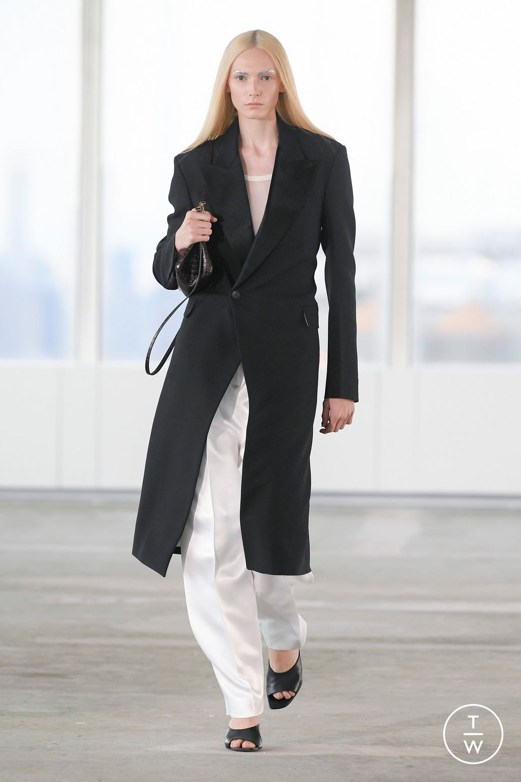Fashion Week New York Spring/Summer 2023 look 52 from the Peter Do collection womenswear