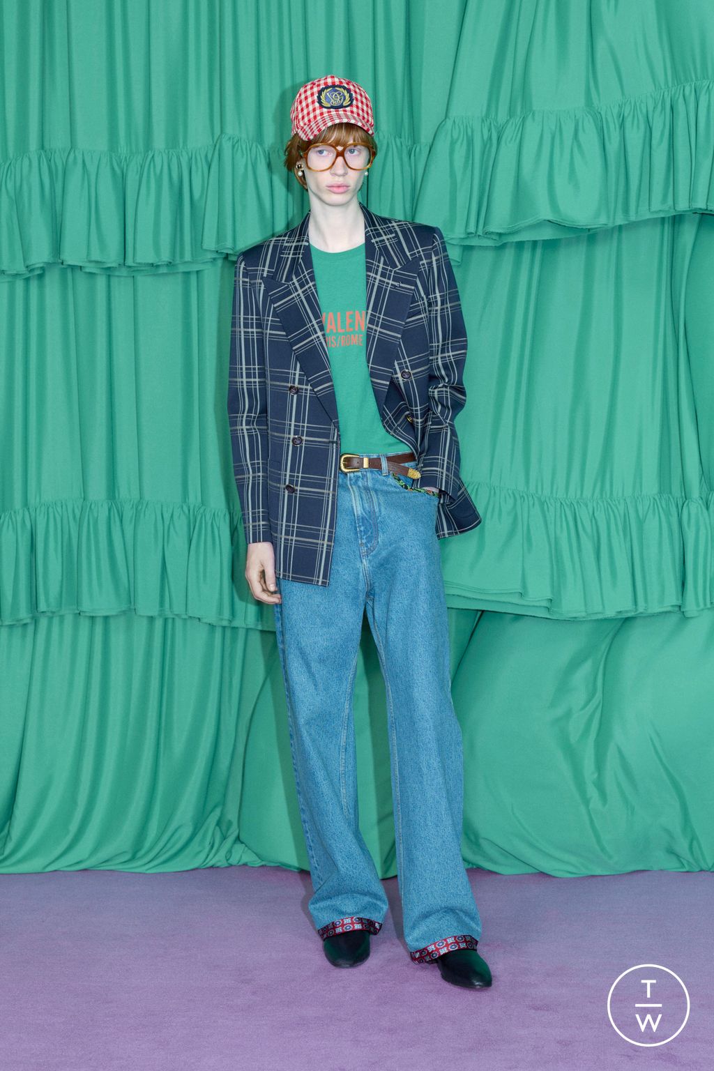 Fashion Week Paris Pre-Fall 2025 look 127 de la collection Valentino womenswear