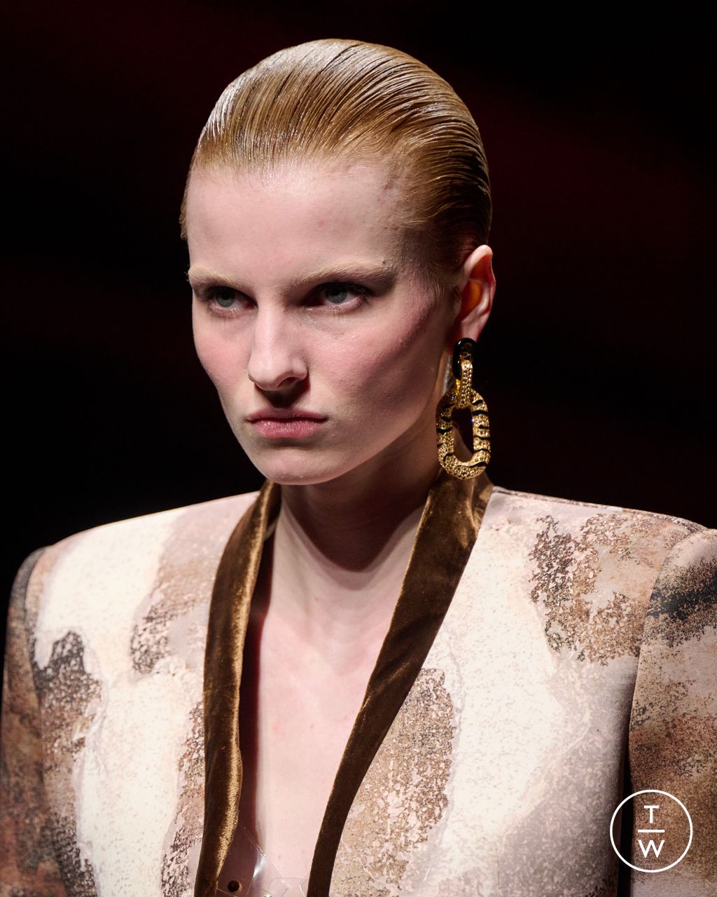 Fashion Week Milan Fall/Winter 2025 look 31 from the Roberto Cavalli collection womenswear accessories