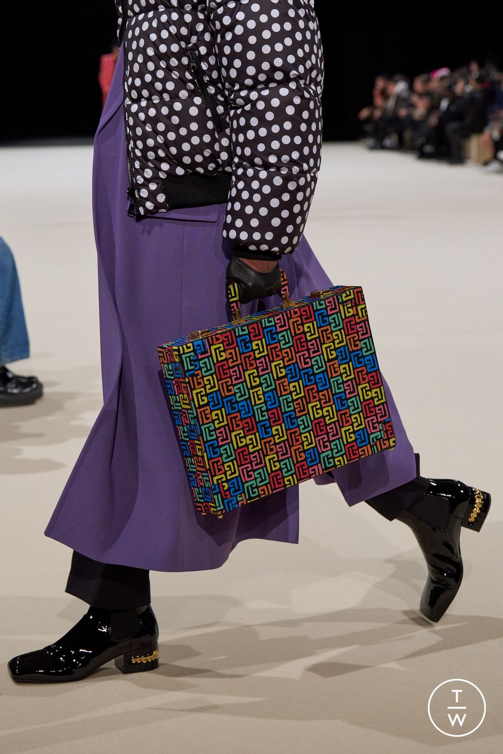 Fashion Week Paris Fall/Winter 2024 look 6 from the Balmain collection 男装配饰