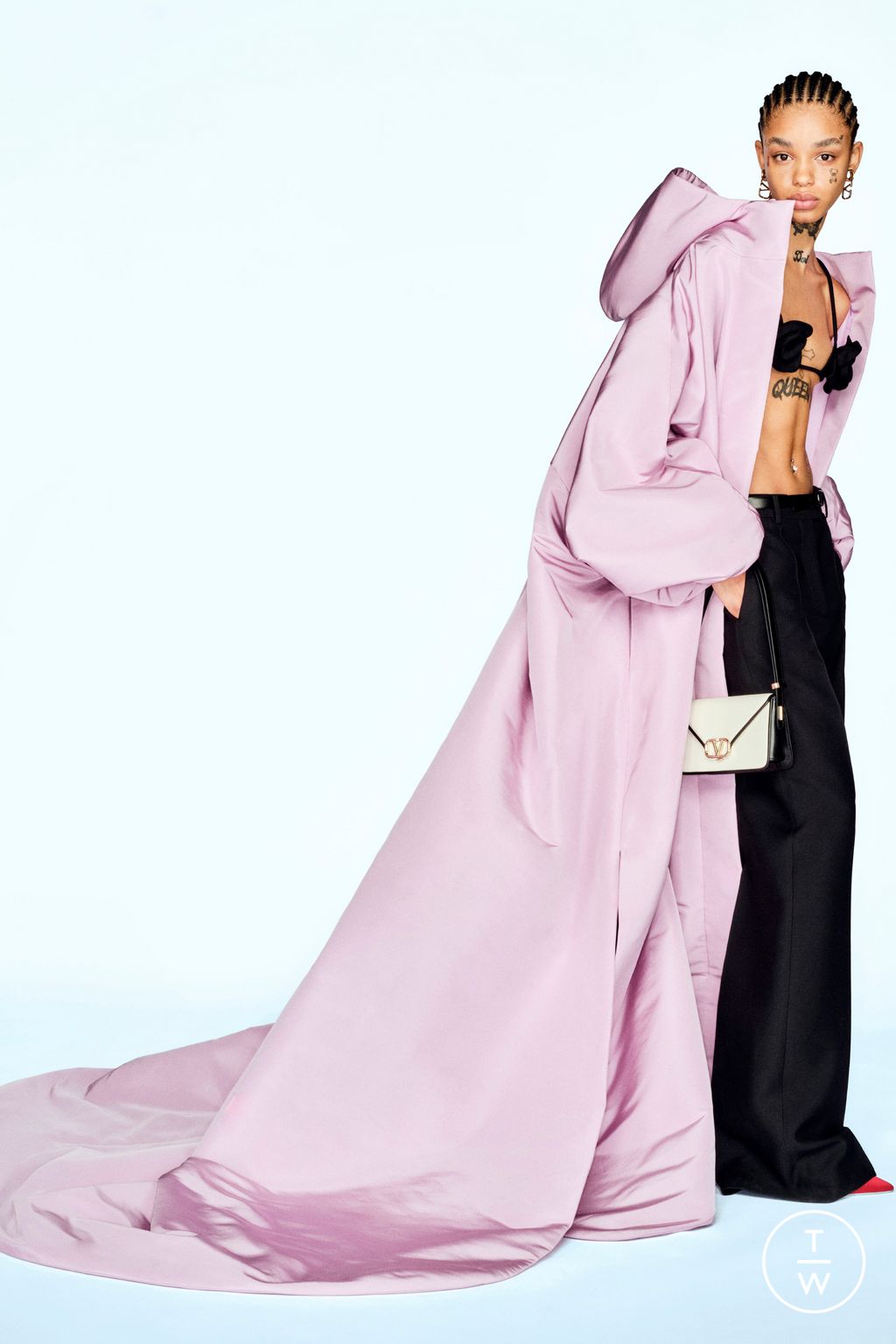 Fashion Week Paris Pre-Fall 2023 look 132 from the Valentino collection womenswear