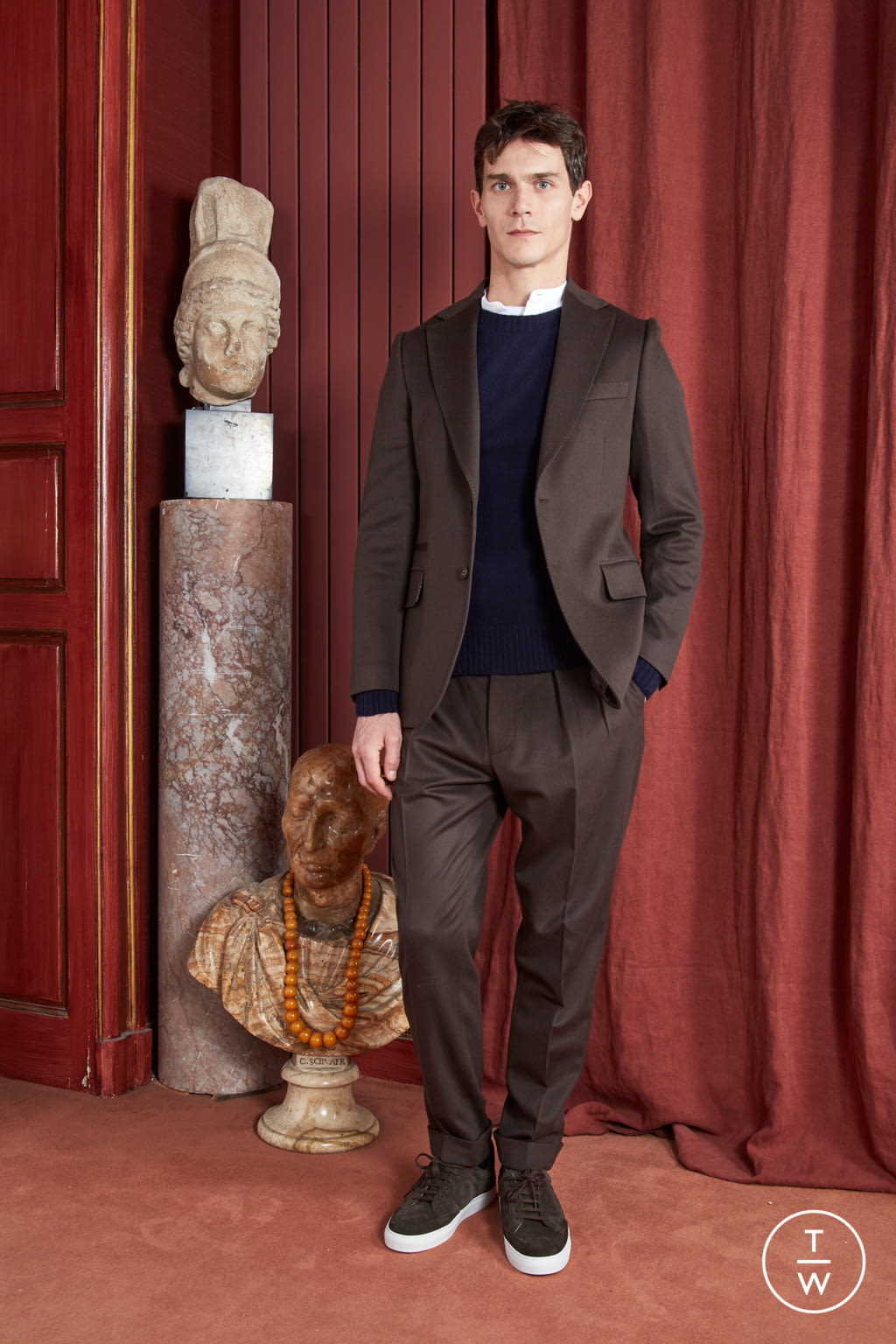Fashion Week Paris Fall/Winter 2021 look 66 from the Officine Générale collection 男装