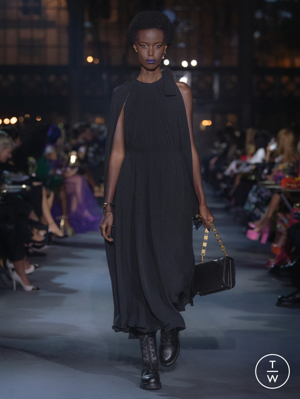 Fashion Week Paris Spring/Summer 2022 look 64 from the Valentino collection womenswear