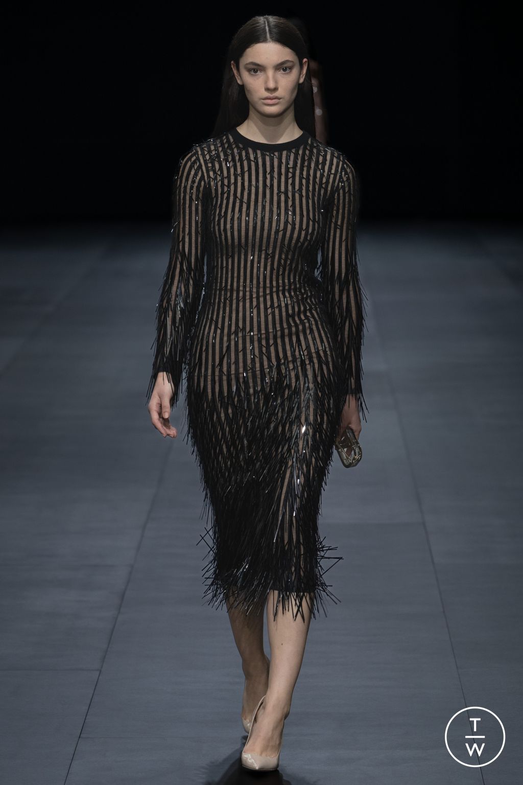 Fashion Week Paris Spring/Summer 2023 look 64 from the Valentino collection 女装