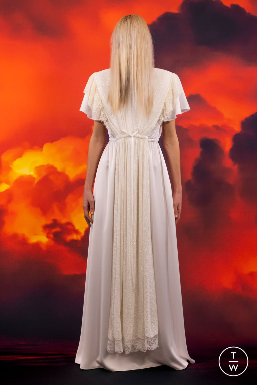 Fashion Week Paris Fall/Winter 2021 look 66 from the VETEMENTS collection 男装