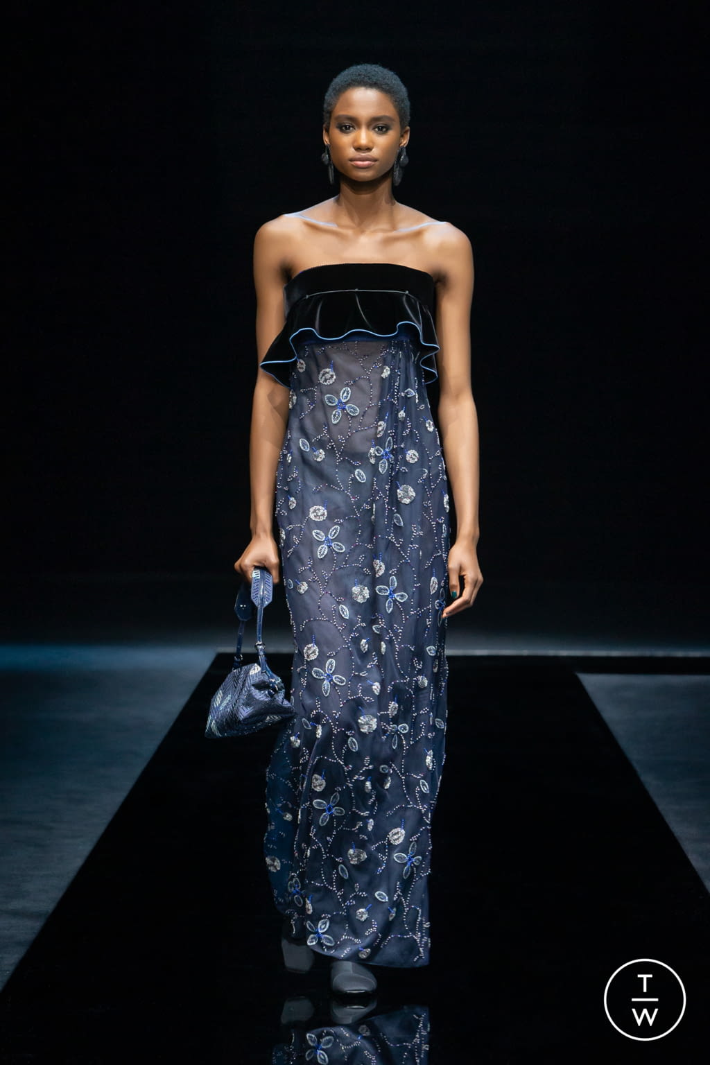 Fashion Week Milan Fall/Winter 2021 look 67 from the Giorgio Armani collection womenswear