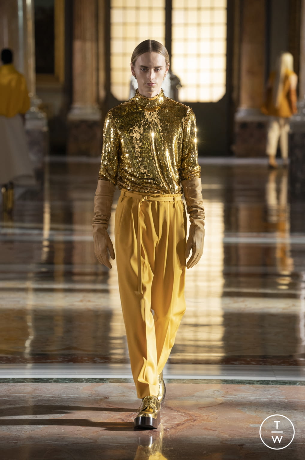 Fashion Week Paris Spring/Summer 2021 look 68 from the Valentino collection couture