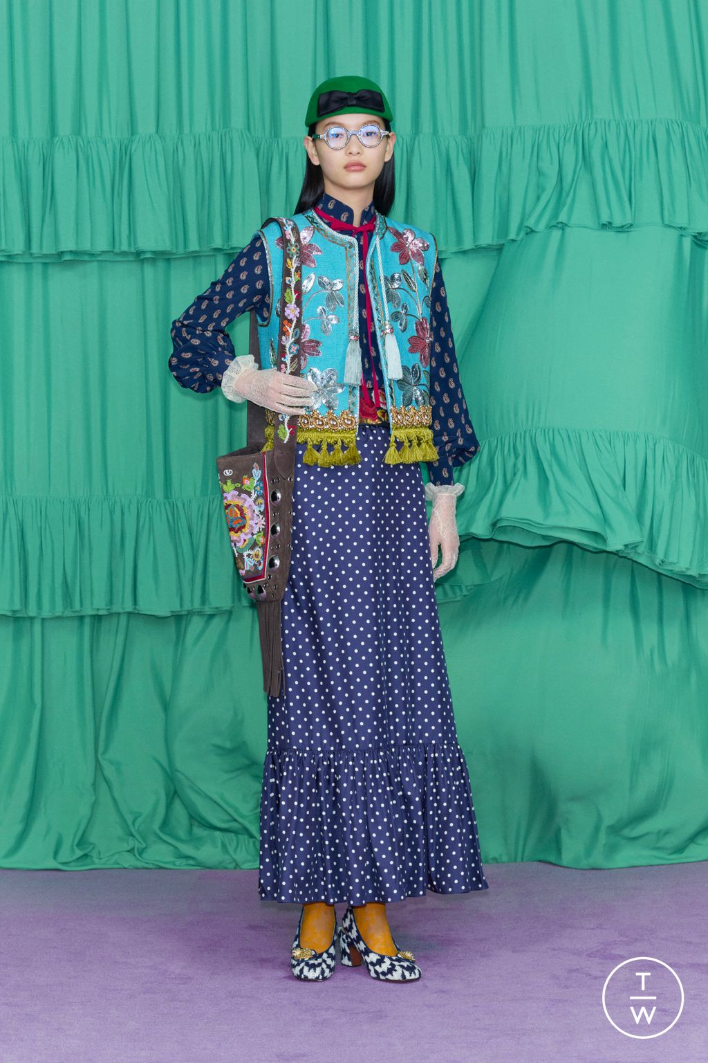 Fashion Week Paris Pre-Fall 2025 look 135 de la collection Valentino womenswear