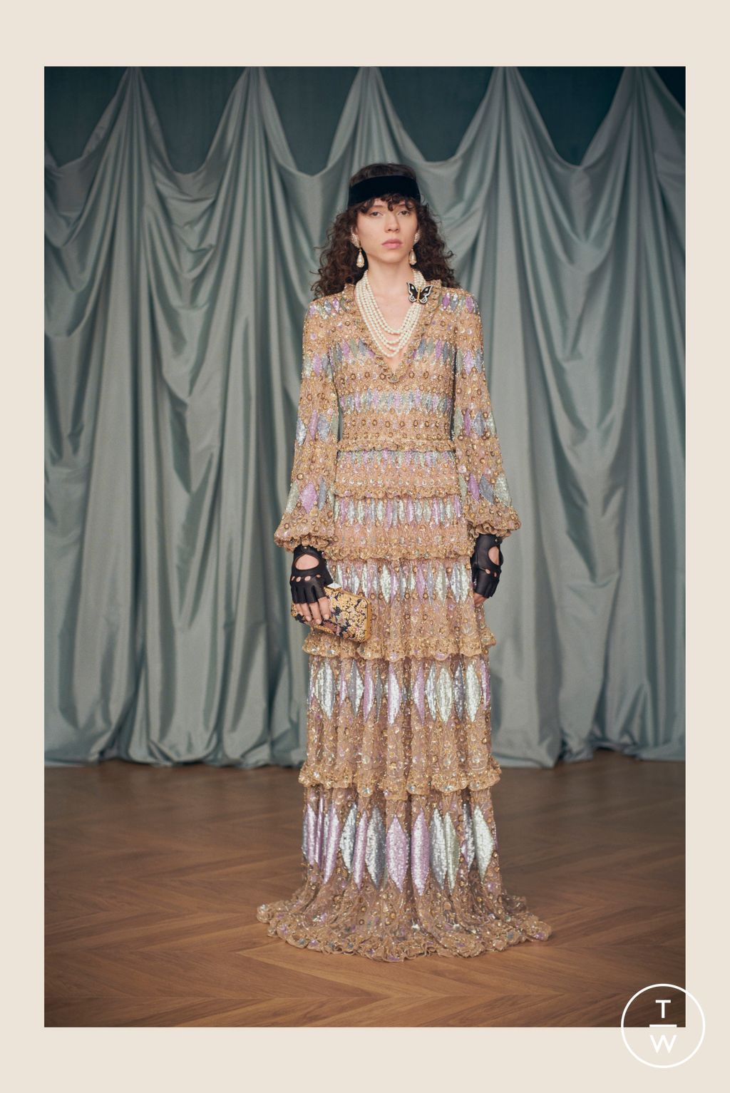 Fashion Week Paris Resort 2025 look 67 from the Valentino collection 女装