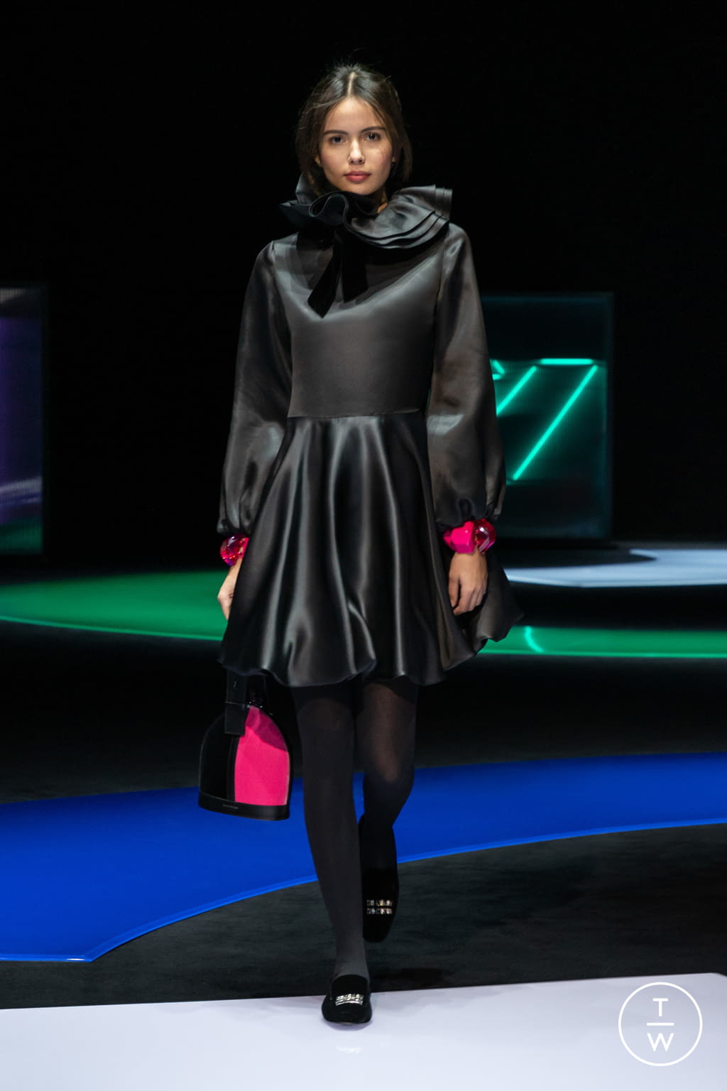 Fashion Week Milan Fall/Winter 2021 look 69 de la collection Emporio Armani womenswear