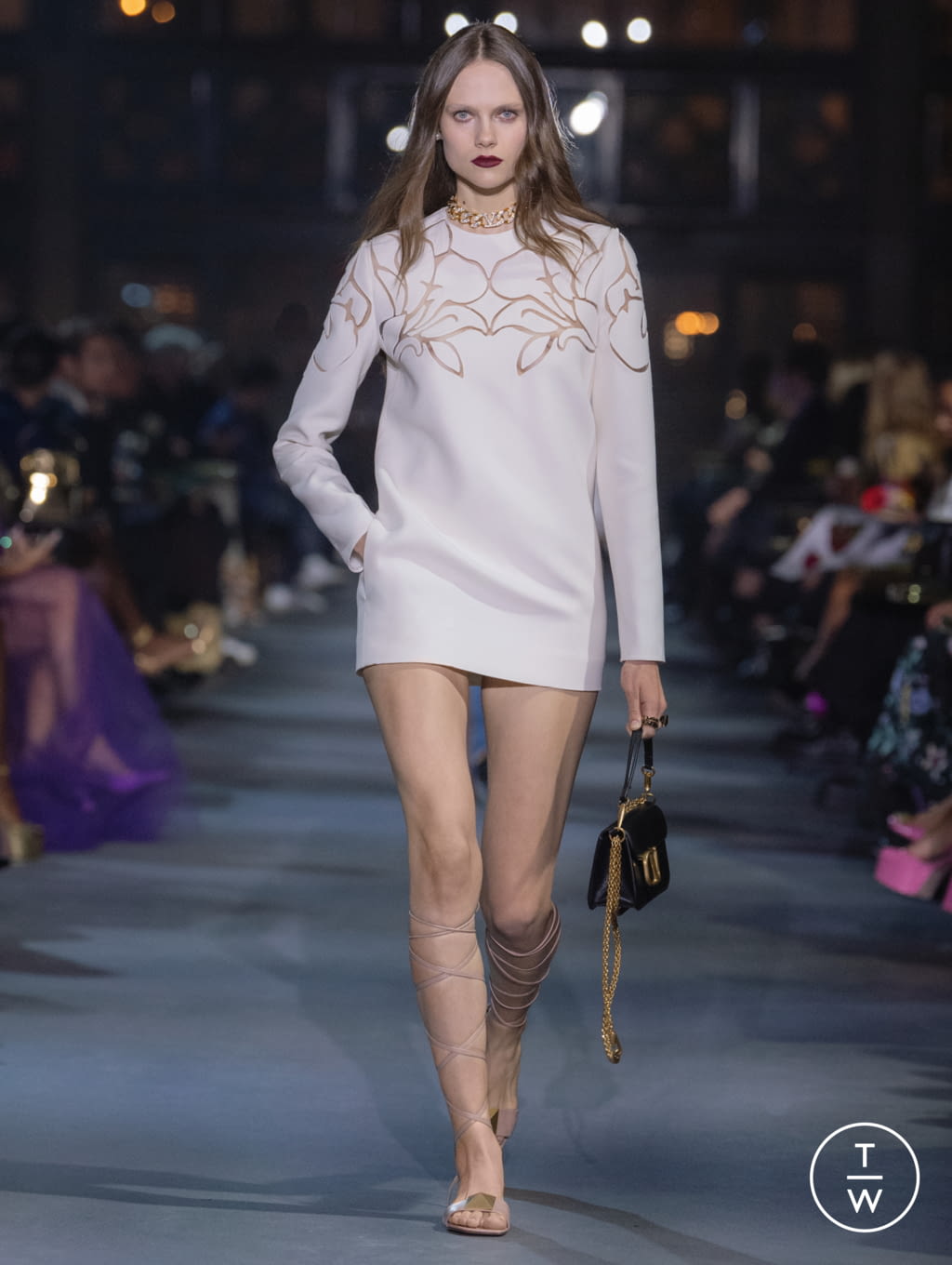 Fashion Week Paris Spring/Summer 2022 look 69 de la collection Valentino womenswear