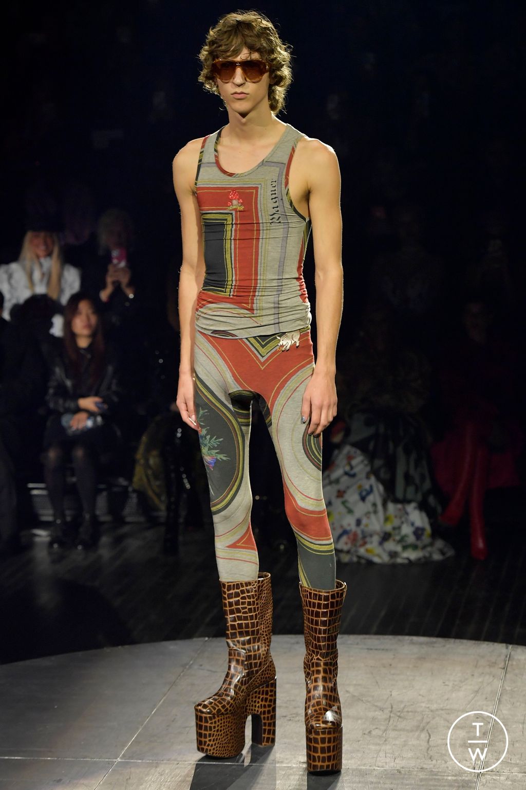 Fashion Week Paris Spring/Summer 2023 look 14 from the Andreas Kronthaler for Vivienne Westwood collection 女装