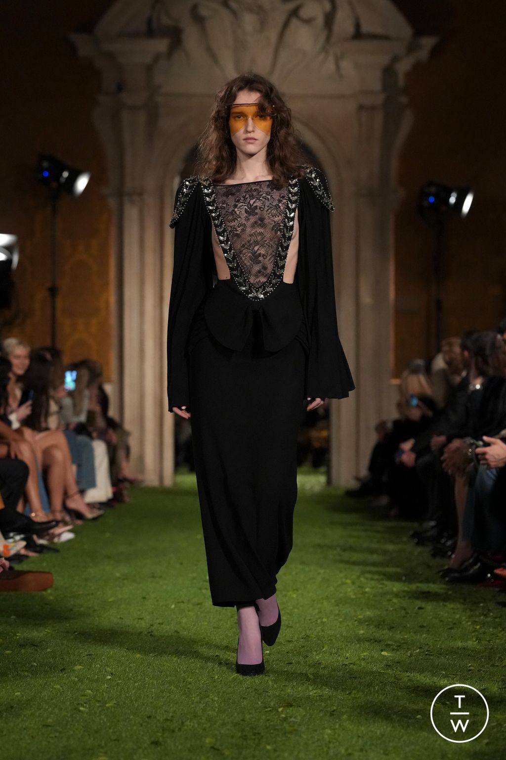 Fashion Week Paris Fall/Winter 2026 look 69 from the Valentino collection 女装