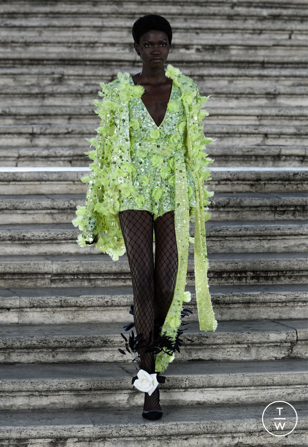 Fashion Week Paris Fall/Winter 2022 look 69 from the Valentino collection couture