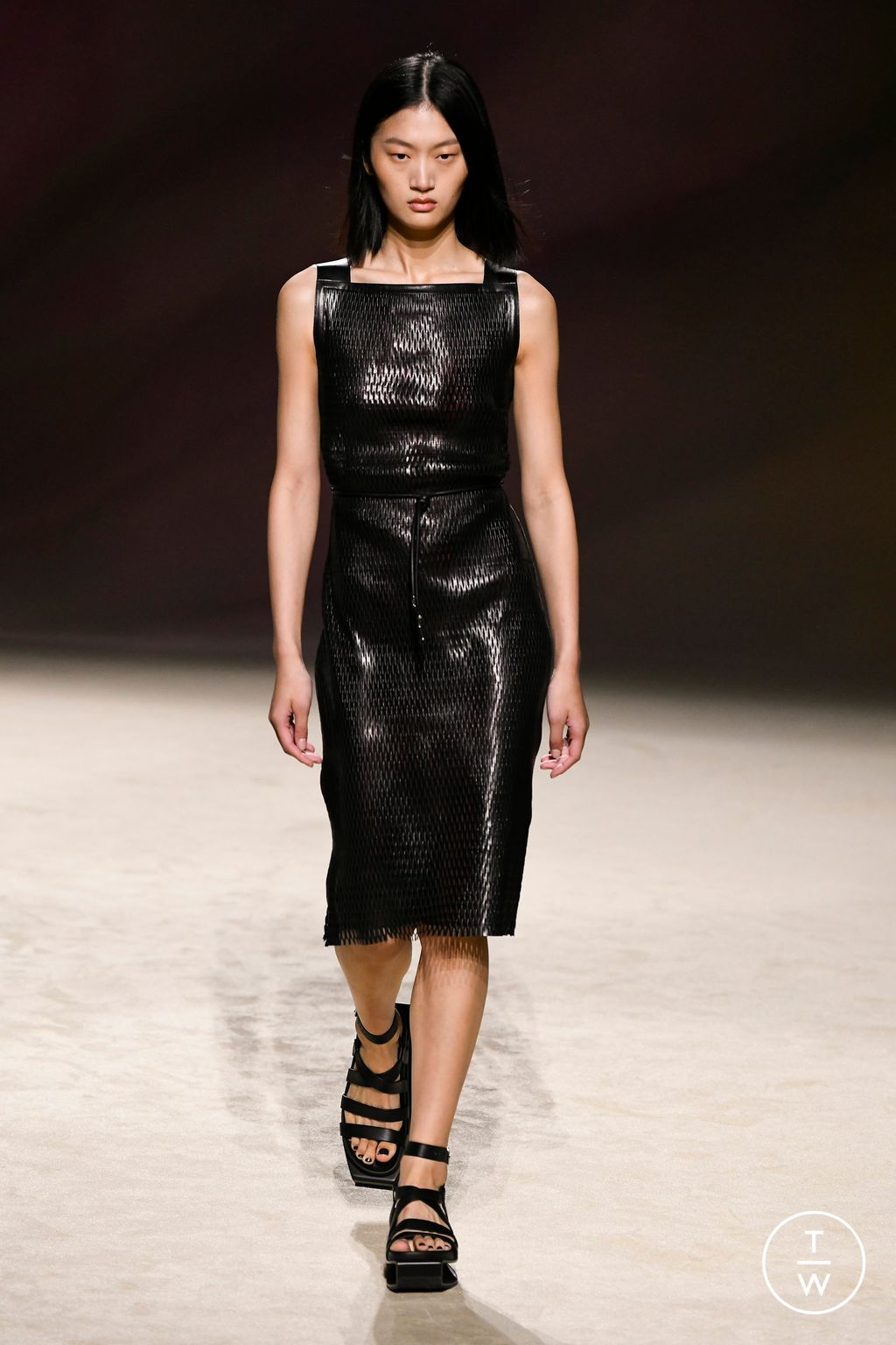 Fashion Week Paris Spring/Summer 2023 look 58 from the Hermès collection womenswear