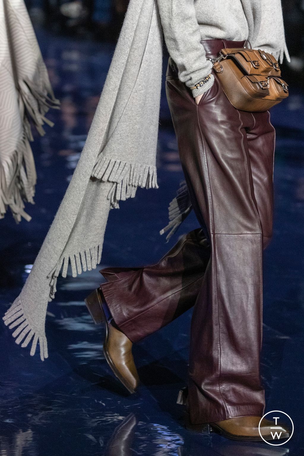 Fashion Week Milan Fall/Winter 2023 look 35 from the Fendi collection menswear accessories