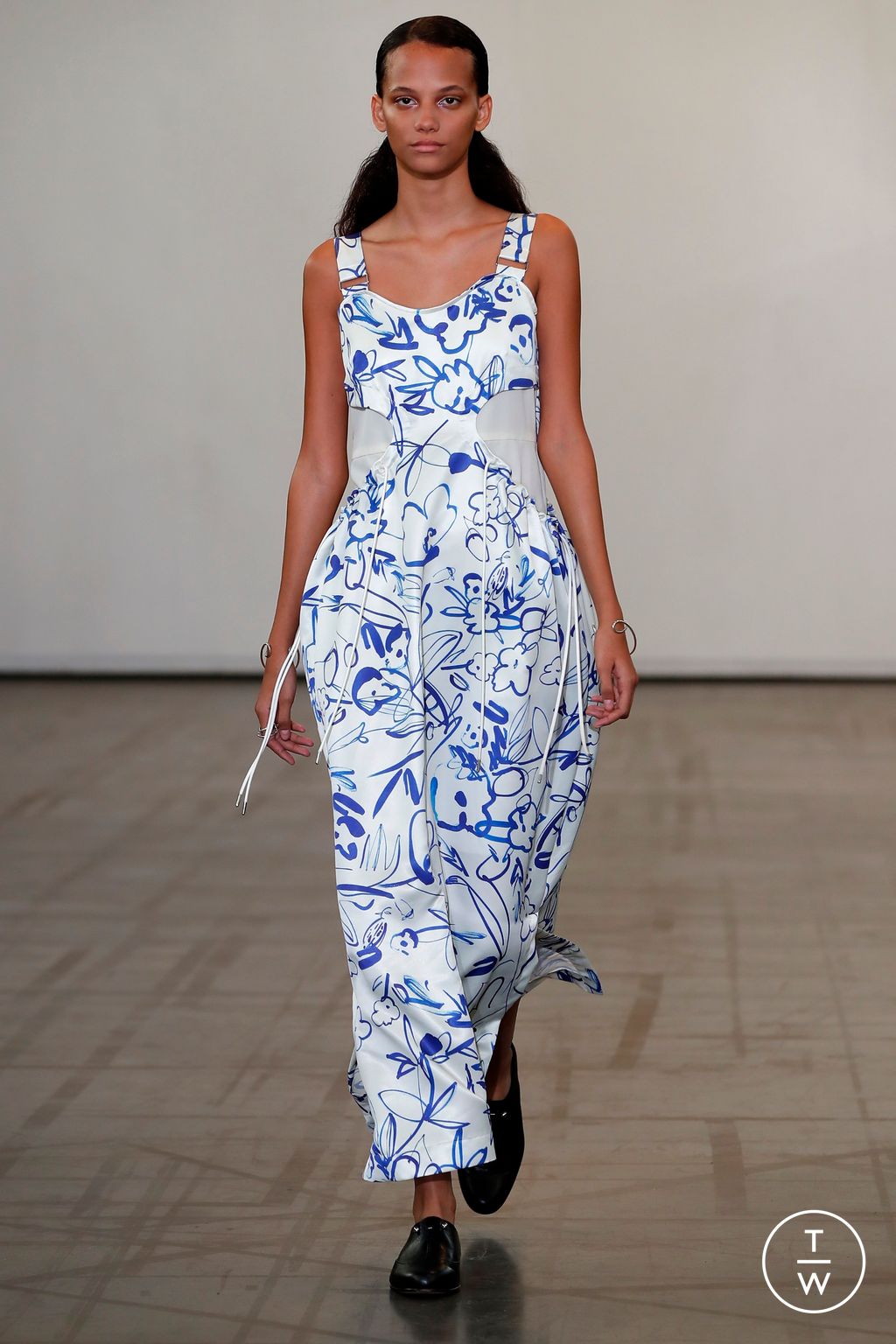 Fashion Week Paris Spring/Summer 2023 look 23 from the Ujoh collection womenswear