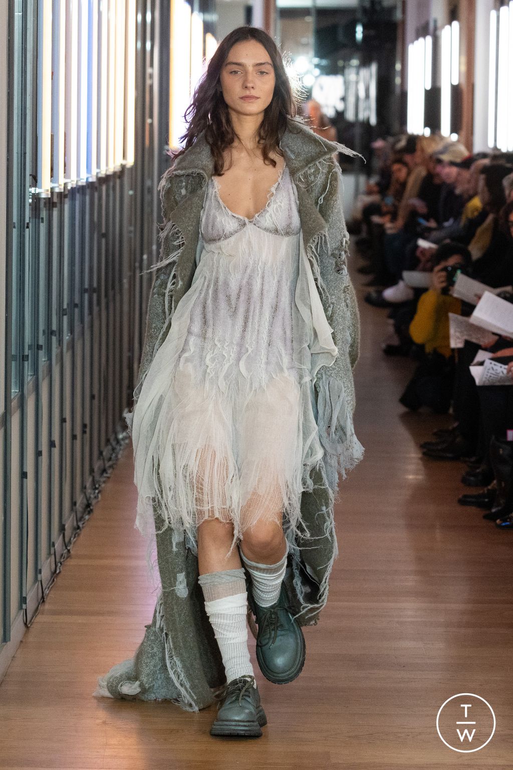 Fashion Week Paris Fall/Winter 2024 look 31 from the IFM PARIS collection 女装