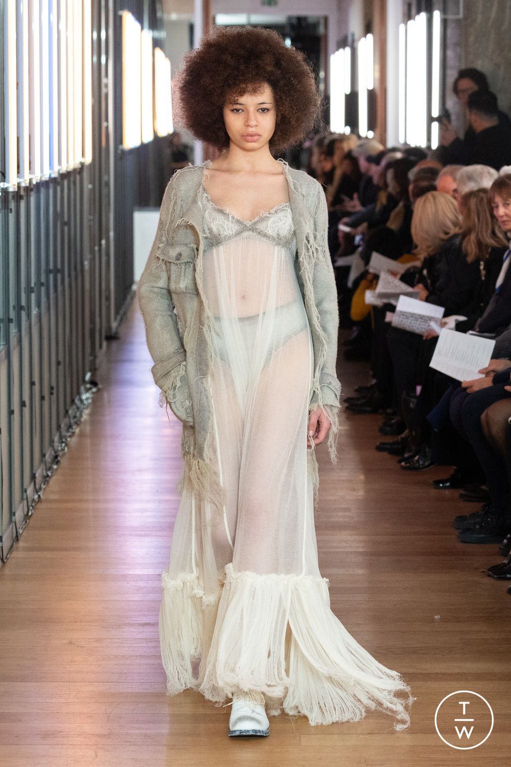 Fashion Week Paris Fall/Winter 2024 look 35 de la collection IFM PARIS womenswear