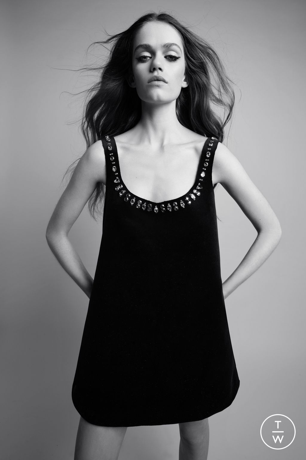 Fashion Week Paris Spring/Summer 2023 look 6 from the Julie de Libran collection couture