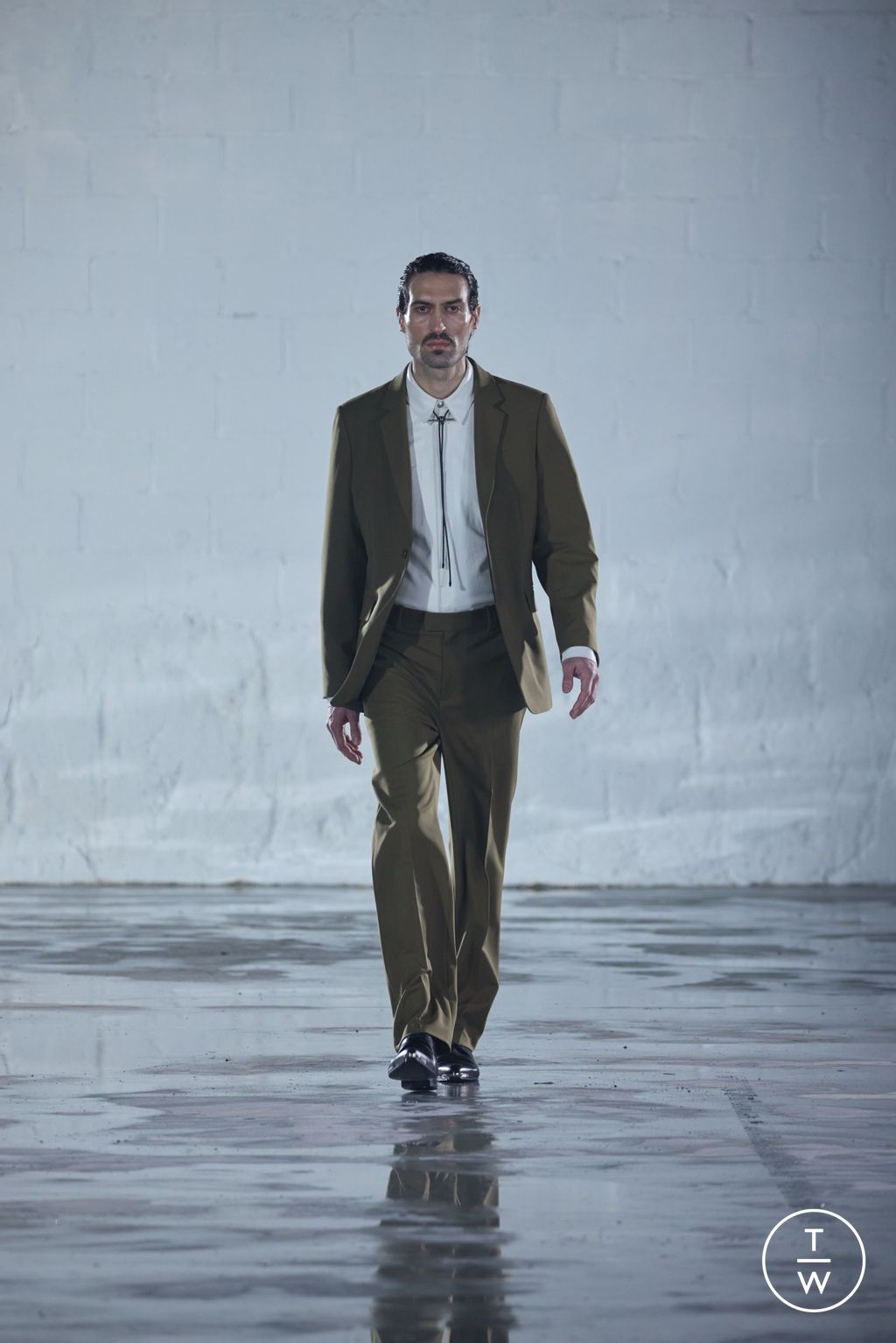 Fashion Week New York Fall/Winter 2023 look 6 from the Helmut Lang collection womenswear