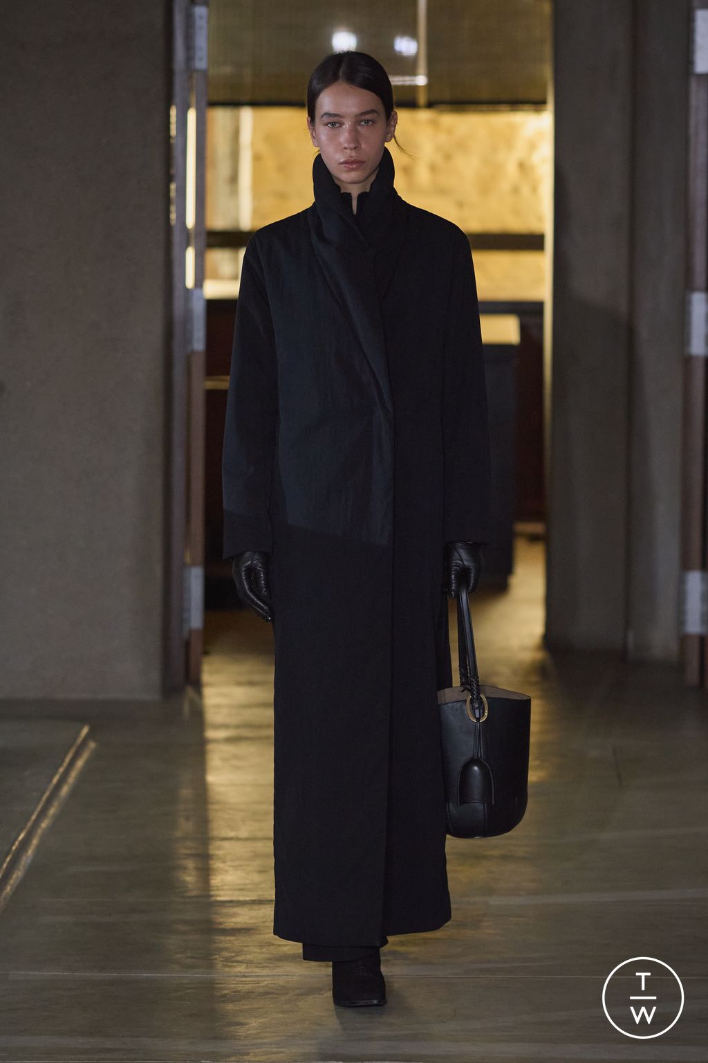 Fashion Week Paris Fall/Winter 2026 look 6 de la collection Mame Kurogouchi womenswear